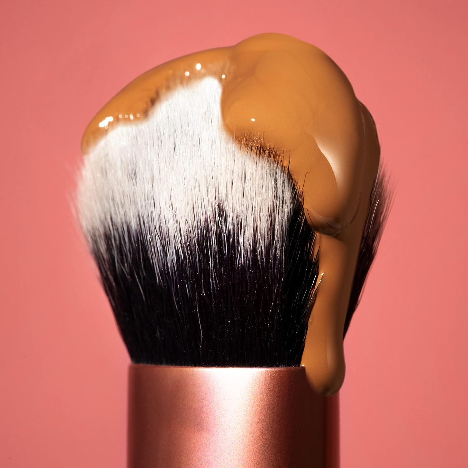 Real Techniques Base Expert Face Brush image number 5