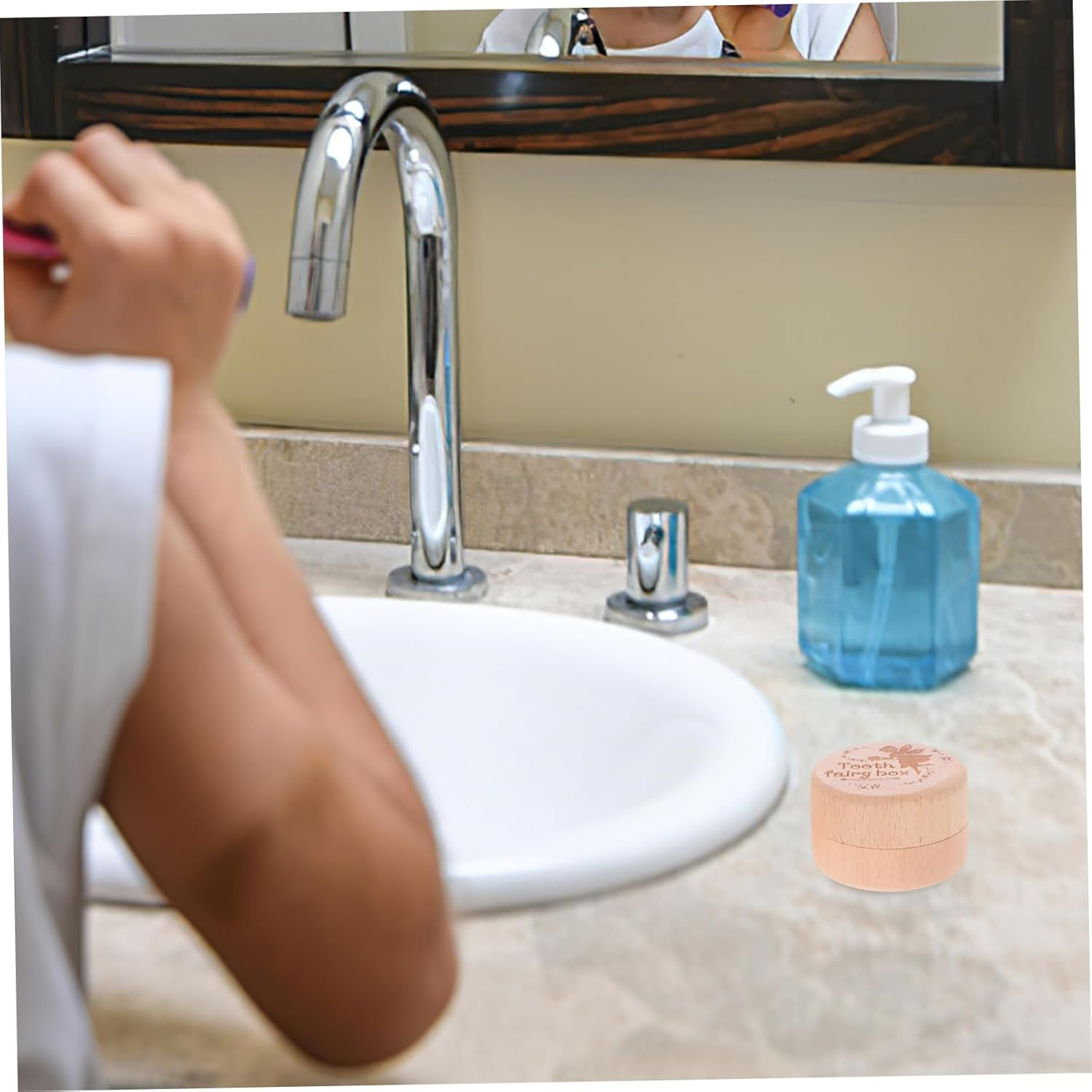 Amosfun Cartoon Boys and Girls Teeth Holder Box Tooth Organizer for Year Old Boy image number 6