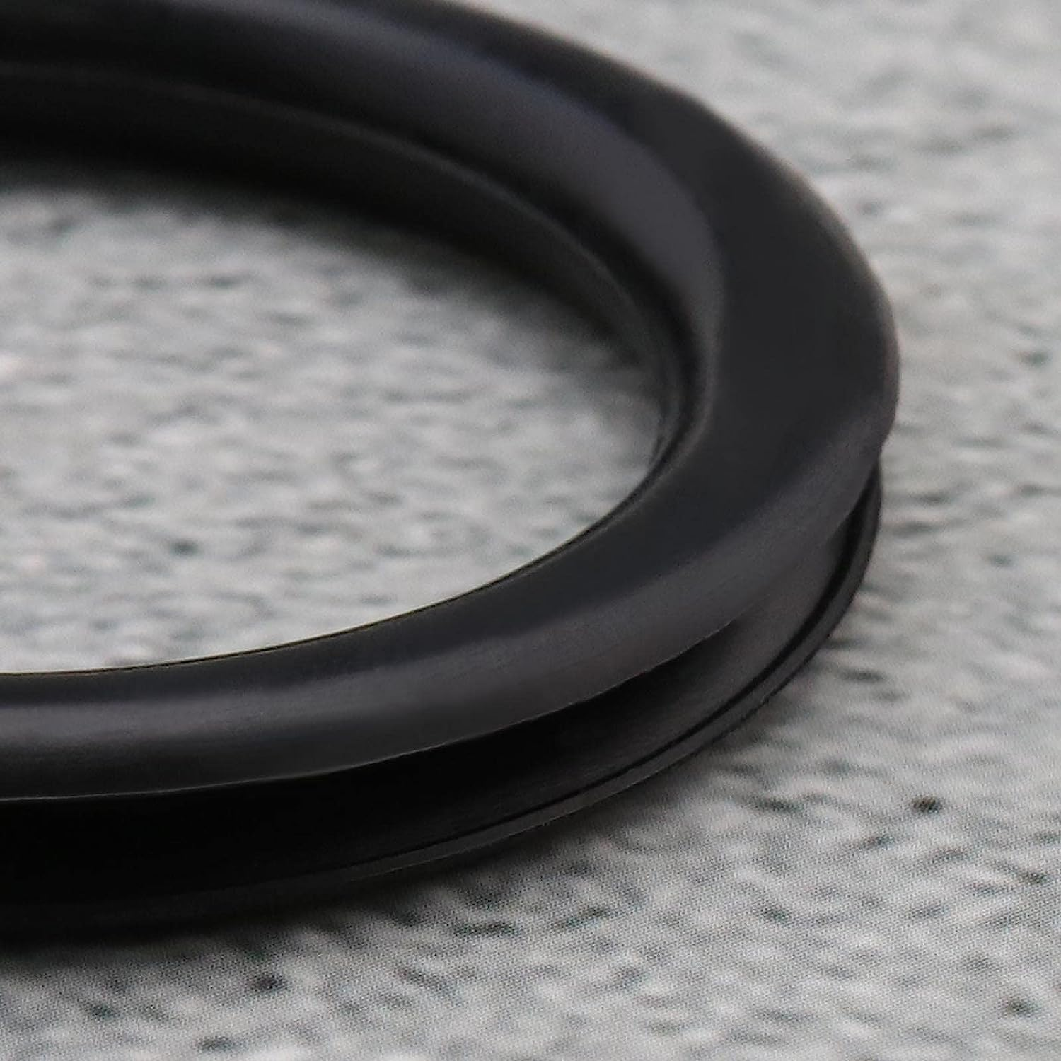 Fuel Cap Seal 16117193384 Compatible with E46 E90 E60 E87 F30 1 2 3 4 5 6 7 Series Fuel Cap Rubber Seal Ring Automotive Replacement Accessories image number 2
