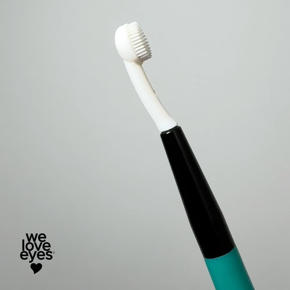 We Love Eyes - Eyelid Margin Scrub Brush - Ideal for Scrubbing Away Debris and Eyelid Margin Cleansing. image number 3