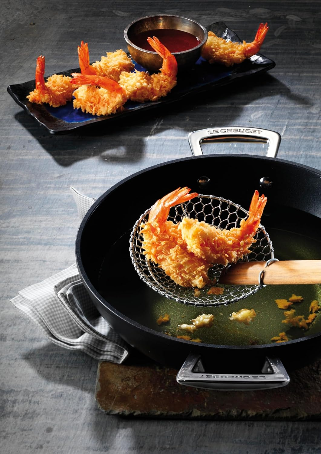 Le Creuset Toughened Non-Stick Wok Pan, 32 Cm image number 1