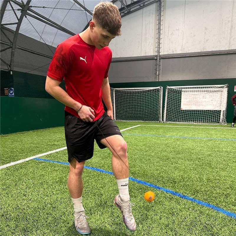 Smart Ball Kick Tracker Training Ball Set with Rope Built-In LED Display Accessories for Football, Indoor and Outdoor Giochi Preziosi image number 2