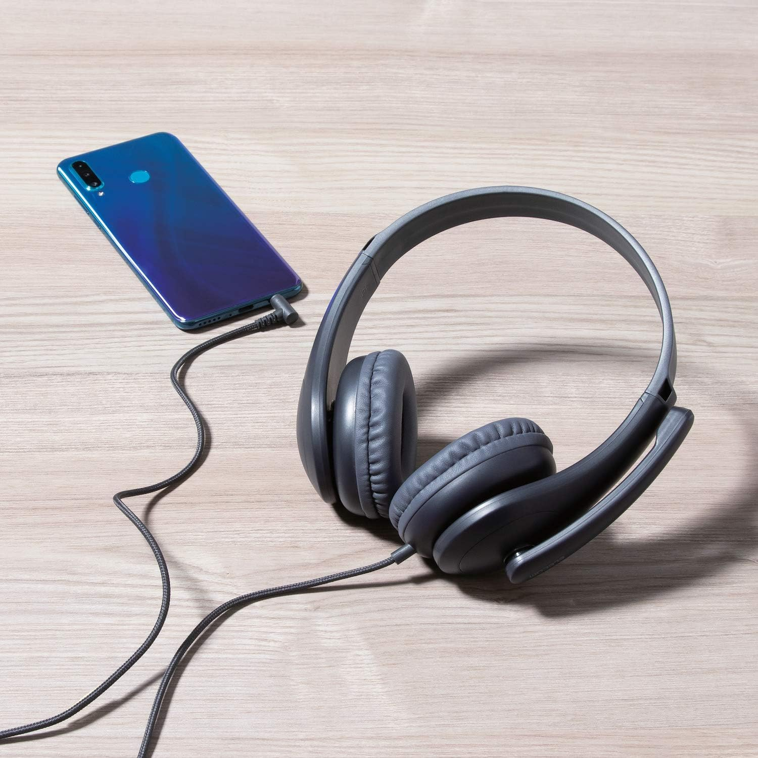 ELECOM Kids Headphones Tangle-Free 3.5Mm Jack Wired Cord On-Ear Headset for Children/Teens/Boys/Girls Compatible with Smartphones/Playstation/Pc/Tablet (HS-KD01TBK) - Blue image number 3