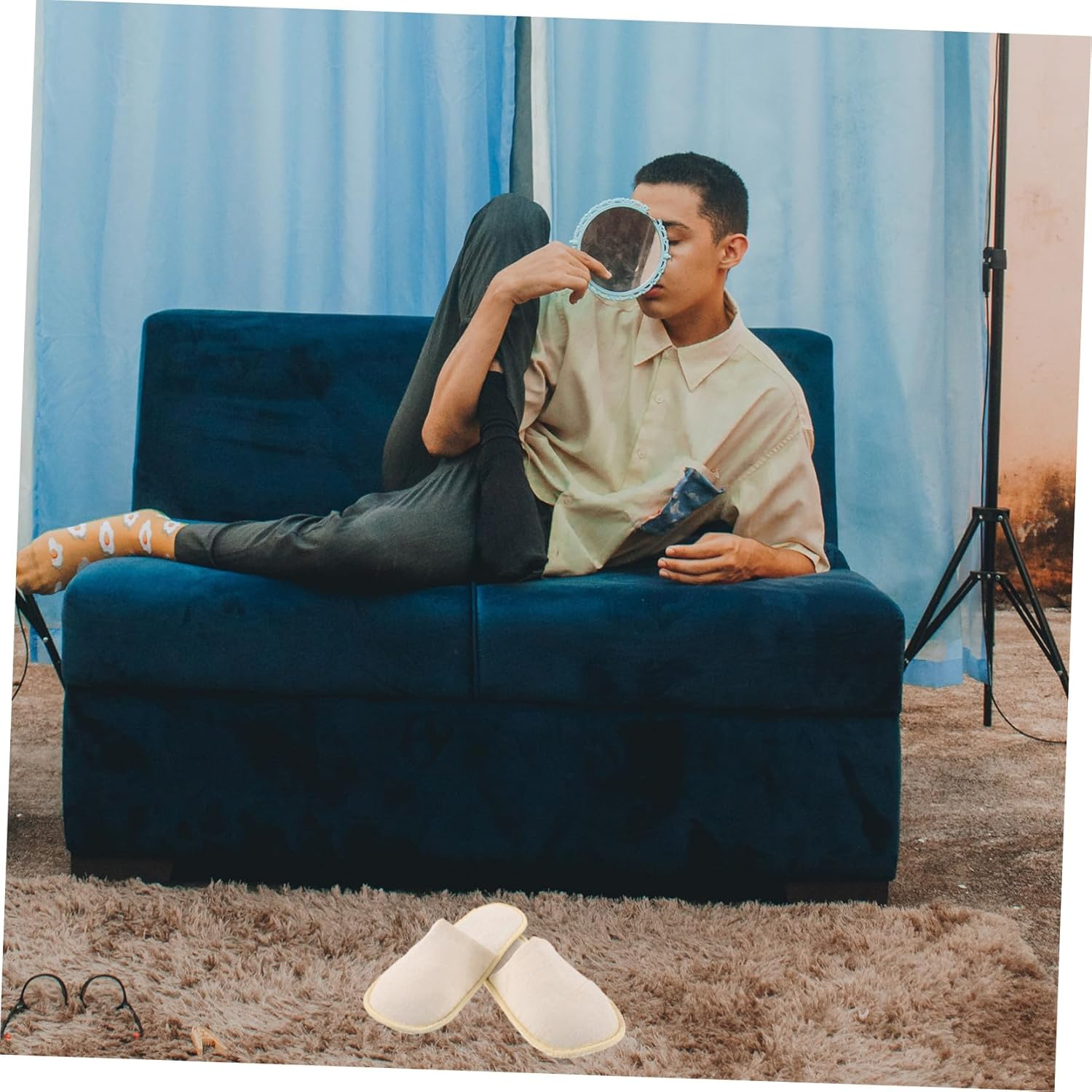 Vaguelly 6 Pairs Portable Foldable Slippers for Travel and Hotel Use Unisex Guest Shoes with Slip Sole Space Saving Design for Spa Plane Home and Outdoor Safety Random Color