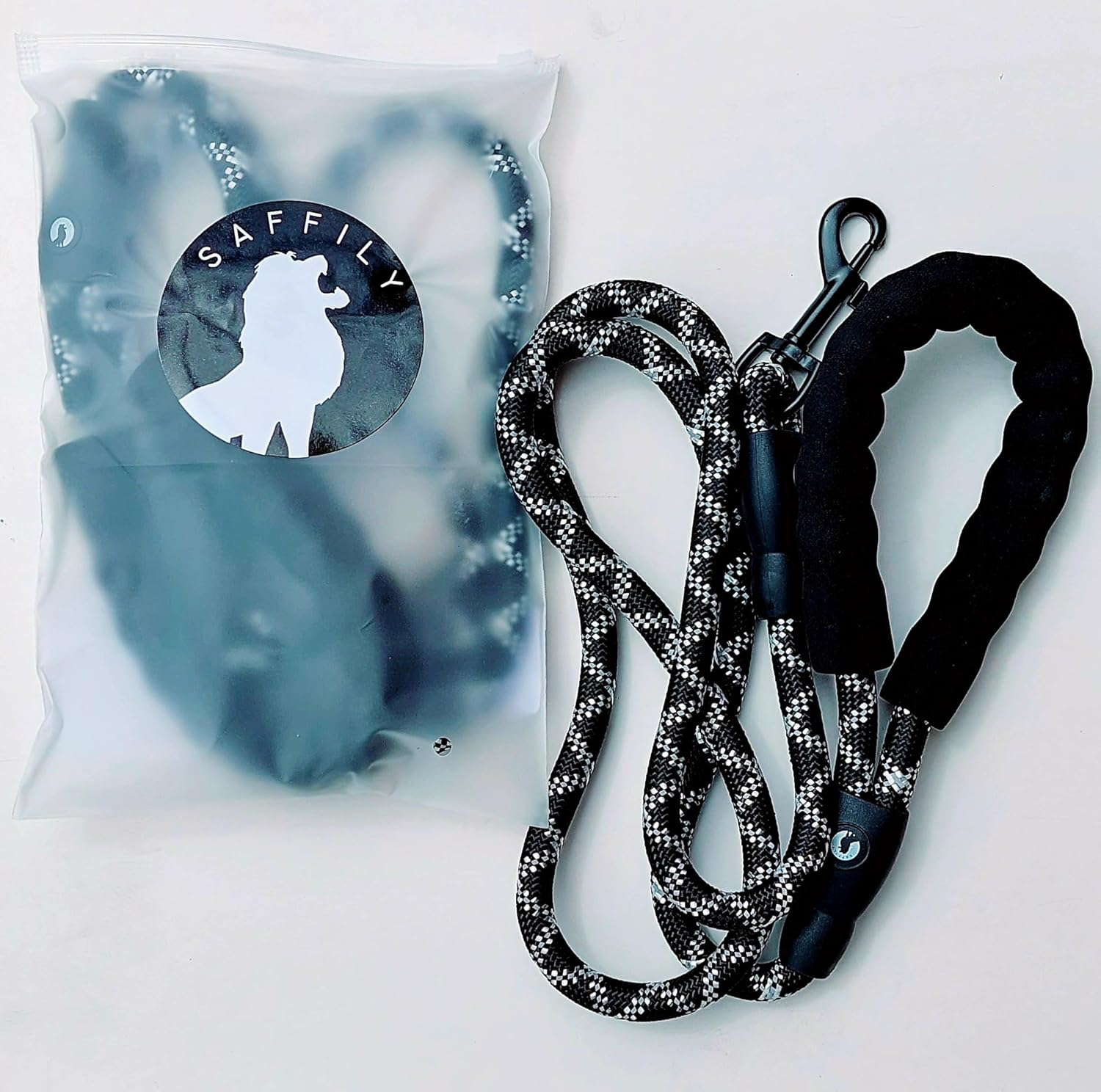 5 Ft Dog Leash ; Durable & Strong Nylon Dog Lead by Saffily - Comfortable Padded Handle and Perfect for Medium & Large Dogs Training-4X Reflective Thread Is Used in Our Dog Leashes image number 5