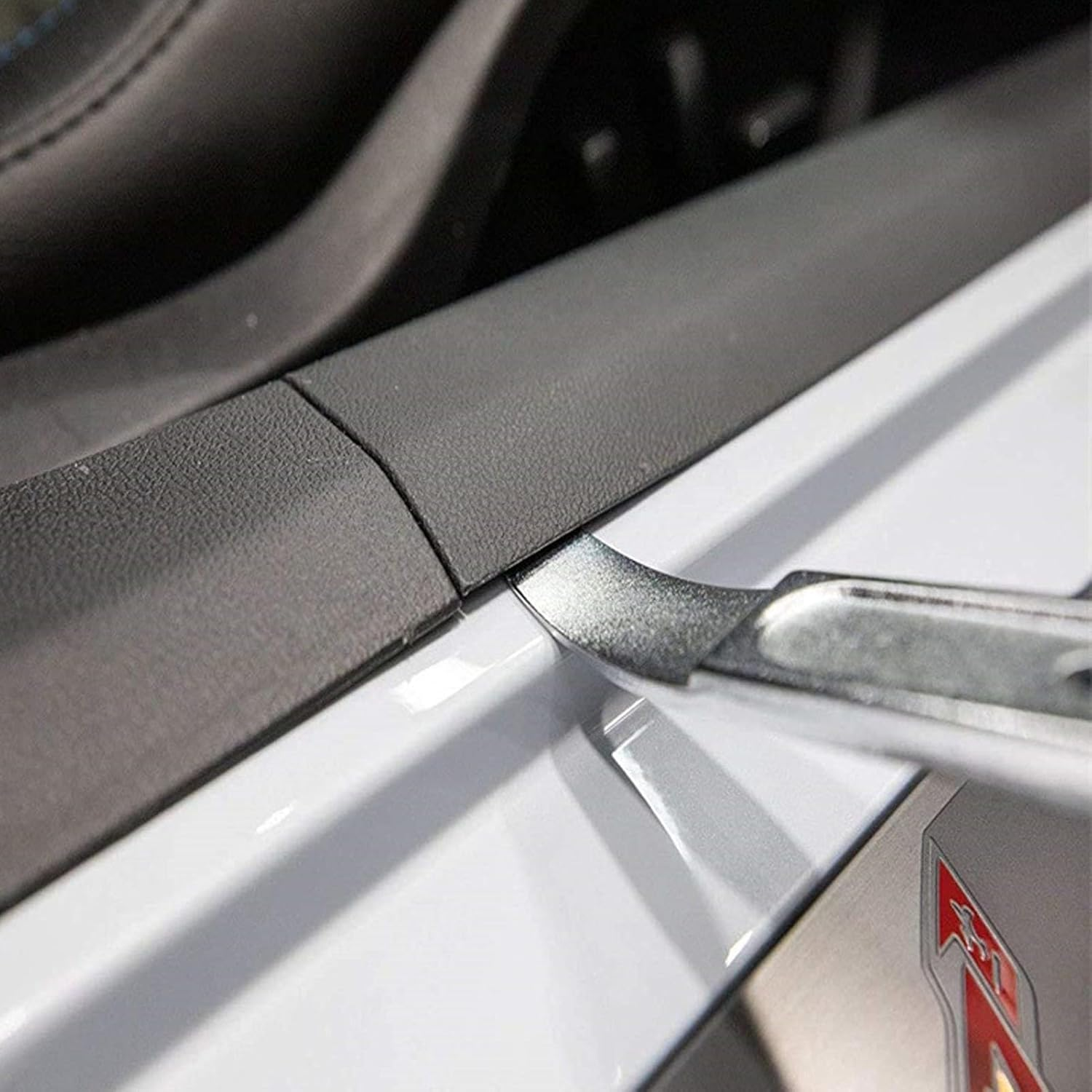 High Strength Pry Bar Tool Made of 4140 Steel, Prevent Breakage, Compact Size, Automotive Trim Removal