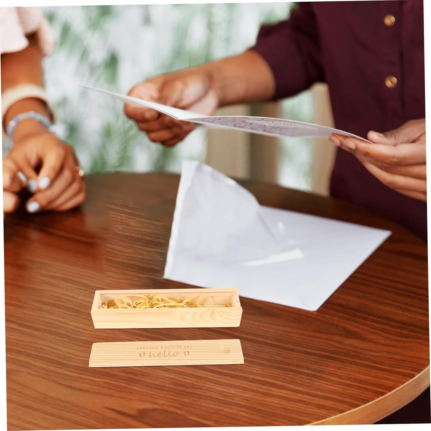 Wooden Pregnancy Test Box Female Pregnancy Announcement Case for Newborn Keepsake Charming Footprint Motif Storage Box image number 3