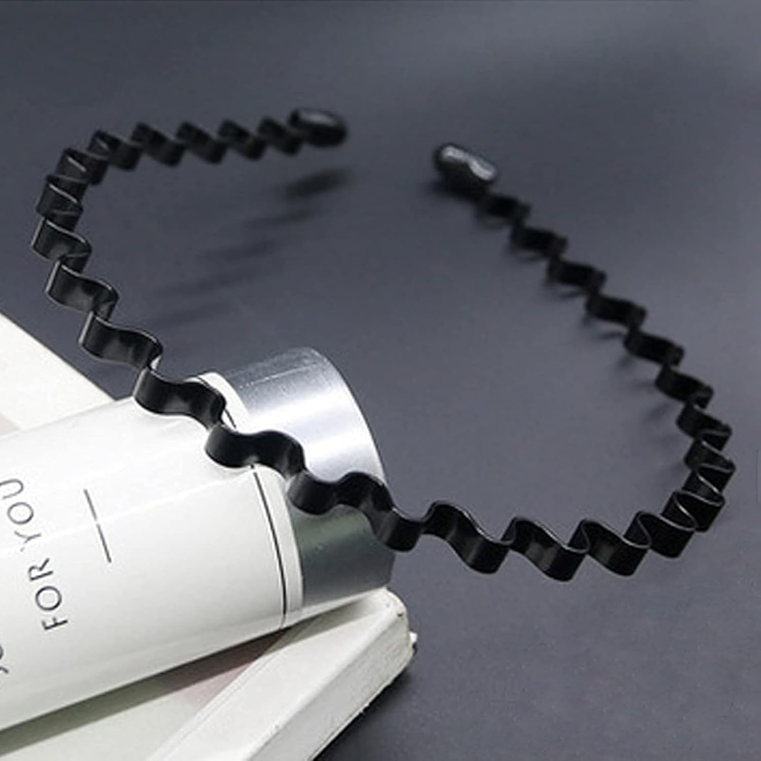 3 Pcs Metal Headbands for Men Women'S Hair Hoop Clips, MH MOIHSING Wavy Hairband Spring Hair Hoop Sports Fashion Hair Bands Unisex Black Elastic Non Slip Simple Headwear Accessories image number 4