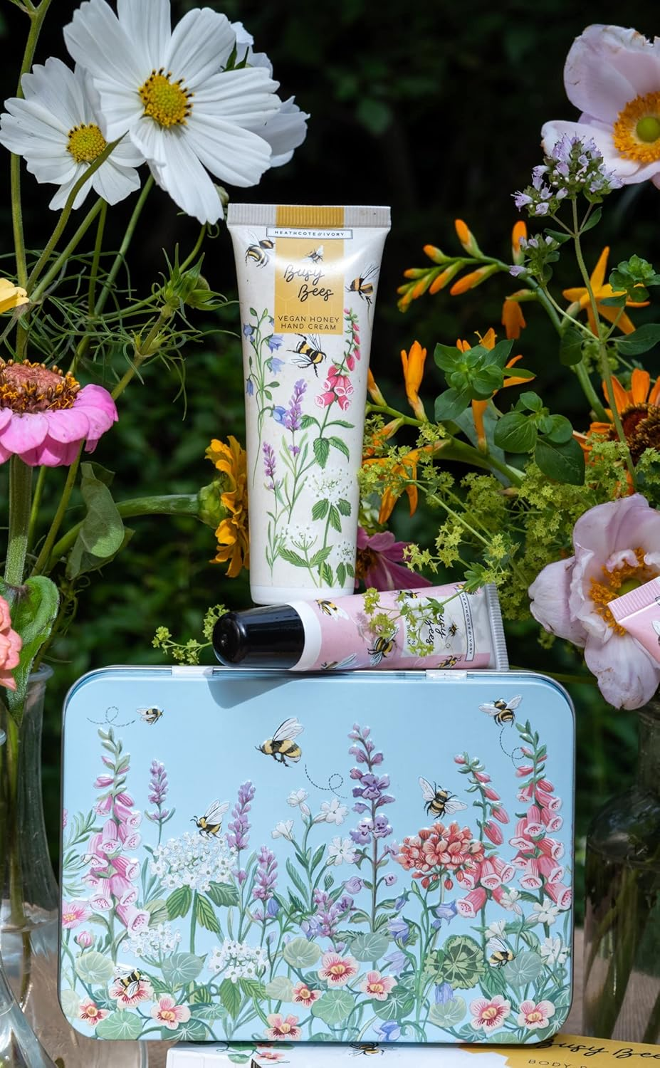 Heathcote & Ivory Busy Bees Hand & Lip Tin | 50Ml Hand Cream & 10Ml Lip Balm | Enriched with Essential Oils | Cruelty Free & Vegan Friendly | Travel Friendly Sizes image number 4