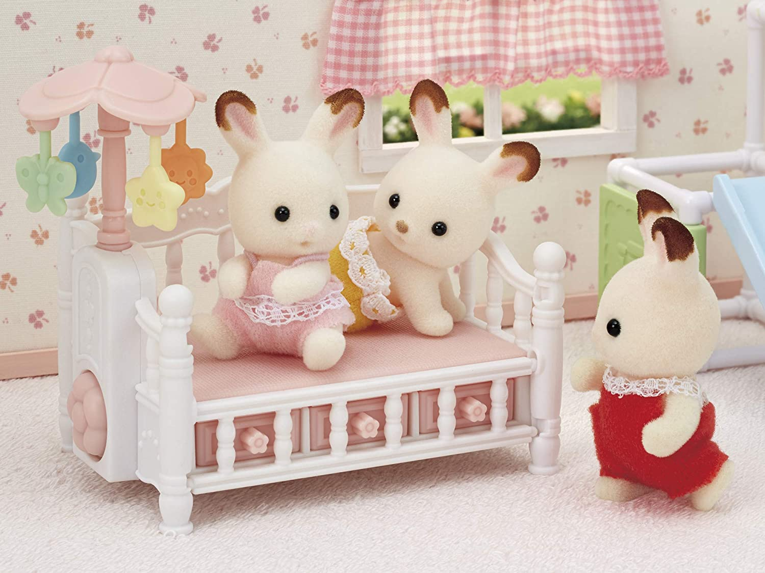 Sylvanian Families - Crib with Mobile image number 1