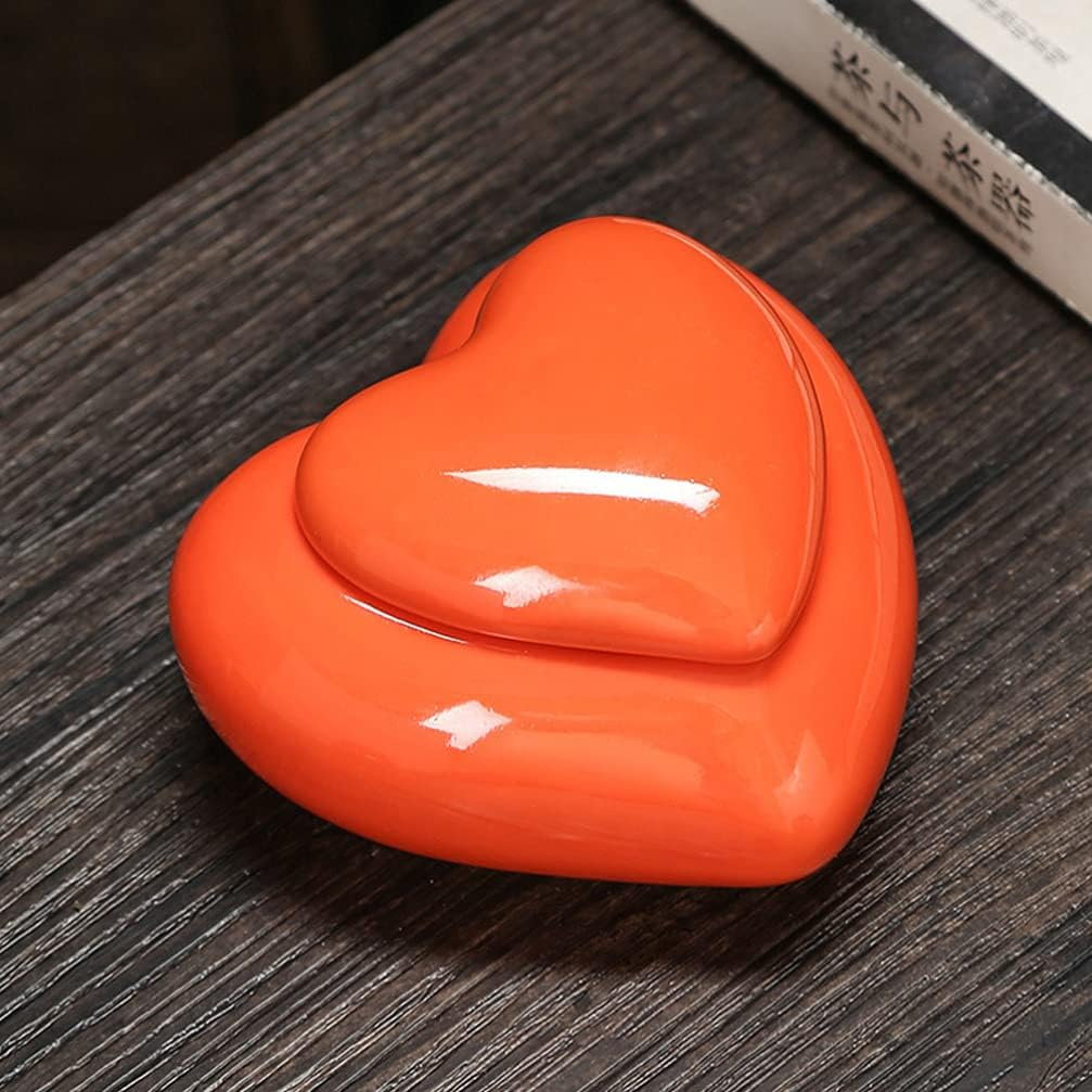 Cabilock Heart-Shaped Tea Jar Sealed Storage Jar for Tea-Leaf Storage Souvenir for Home Kitchen Made of Ceramic Material