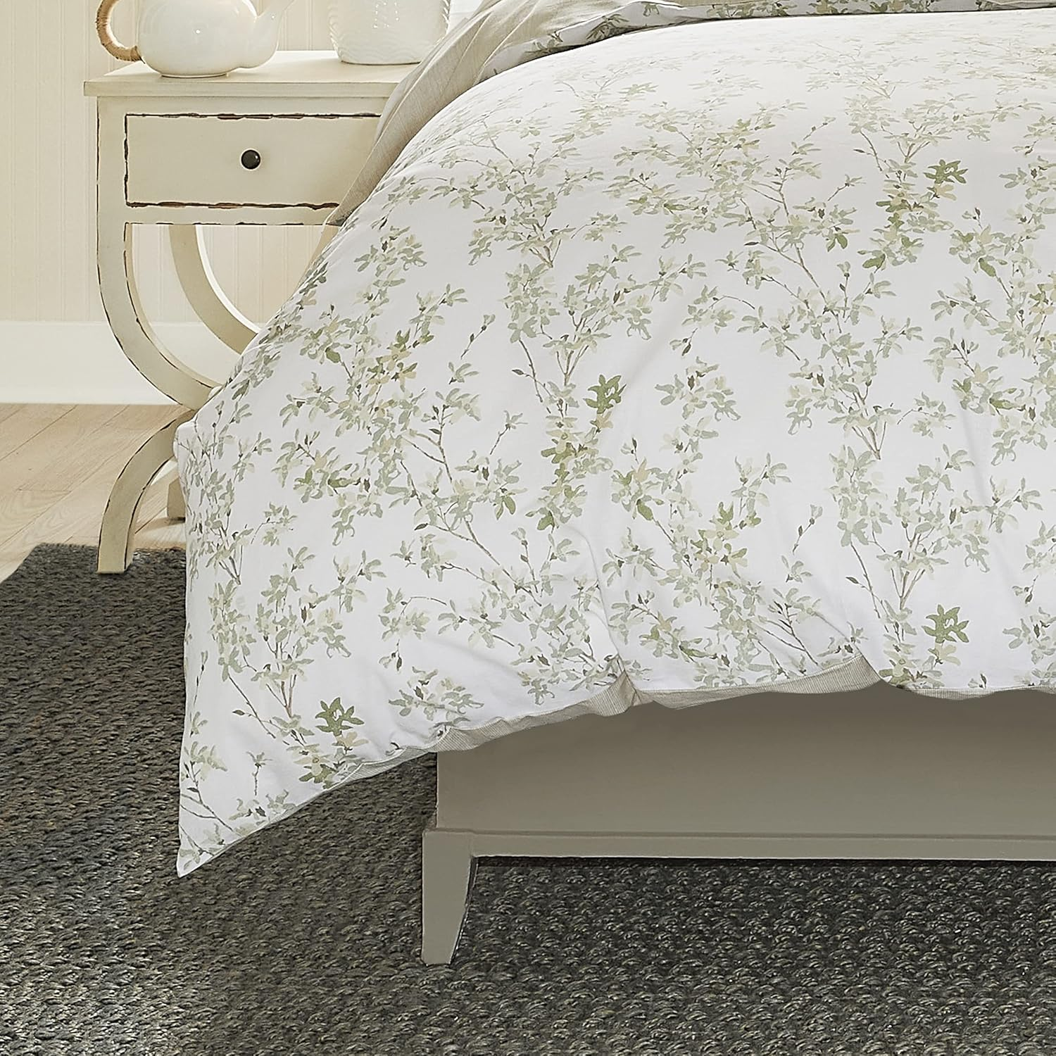 Laura Ashley Home - Queen Duvet Cover Set, Cotton Reversible Bedding with Matching Shams, Medium Weight Bedding for All Seasons (Lindy Green, Queen) image number 5