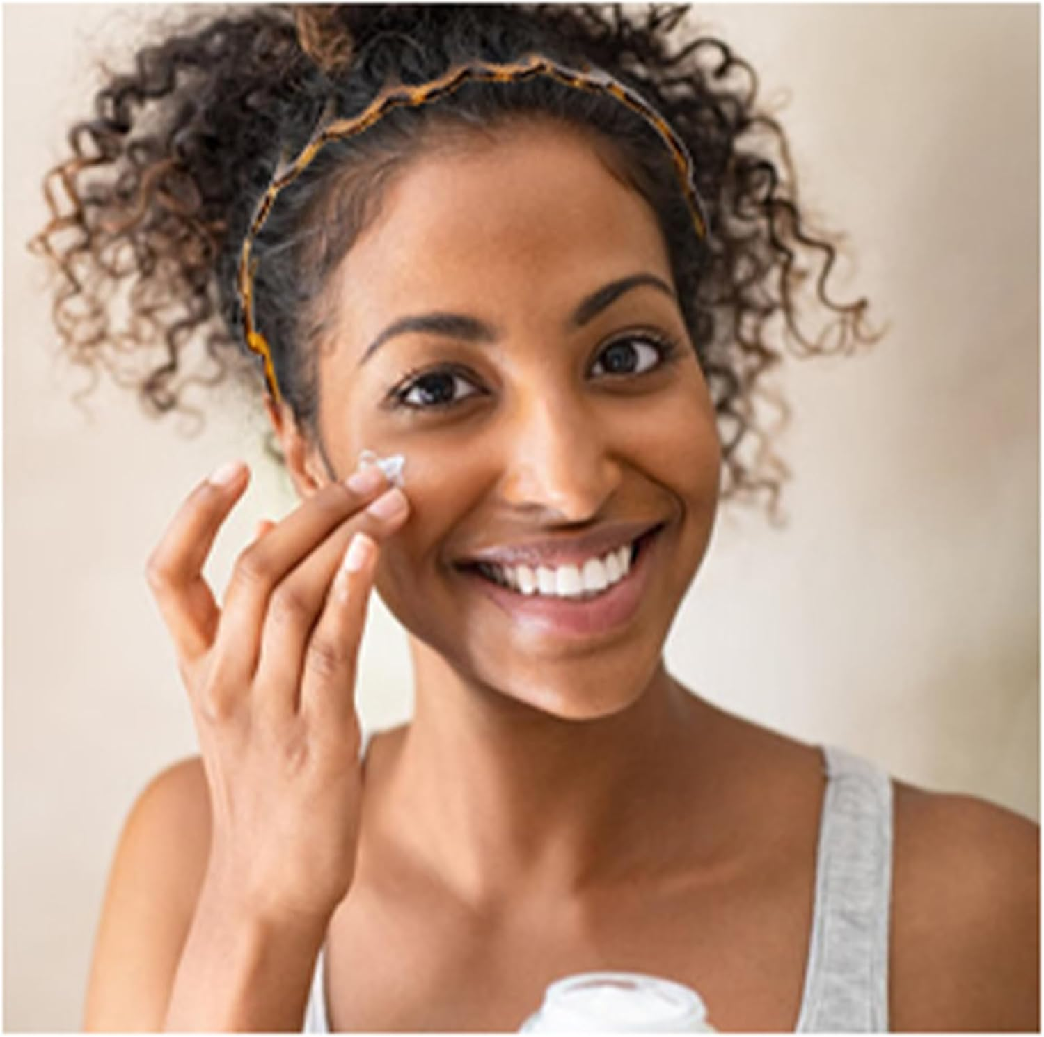 TELAIN 4-Pack Zigzag Headbands for Women, Girls and Men, Plastic Hair Clips with Teeth, Thin Zigzag Headbands, Non-Slip, Black Comb Hair Clips, Hair Accessories (Style 4) image number 4