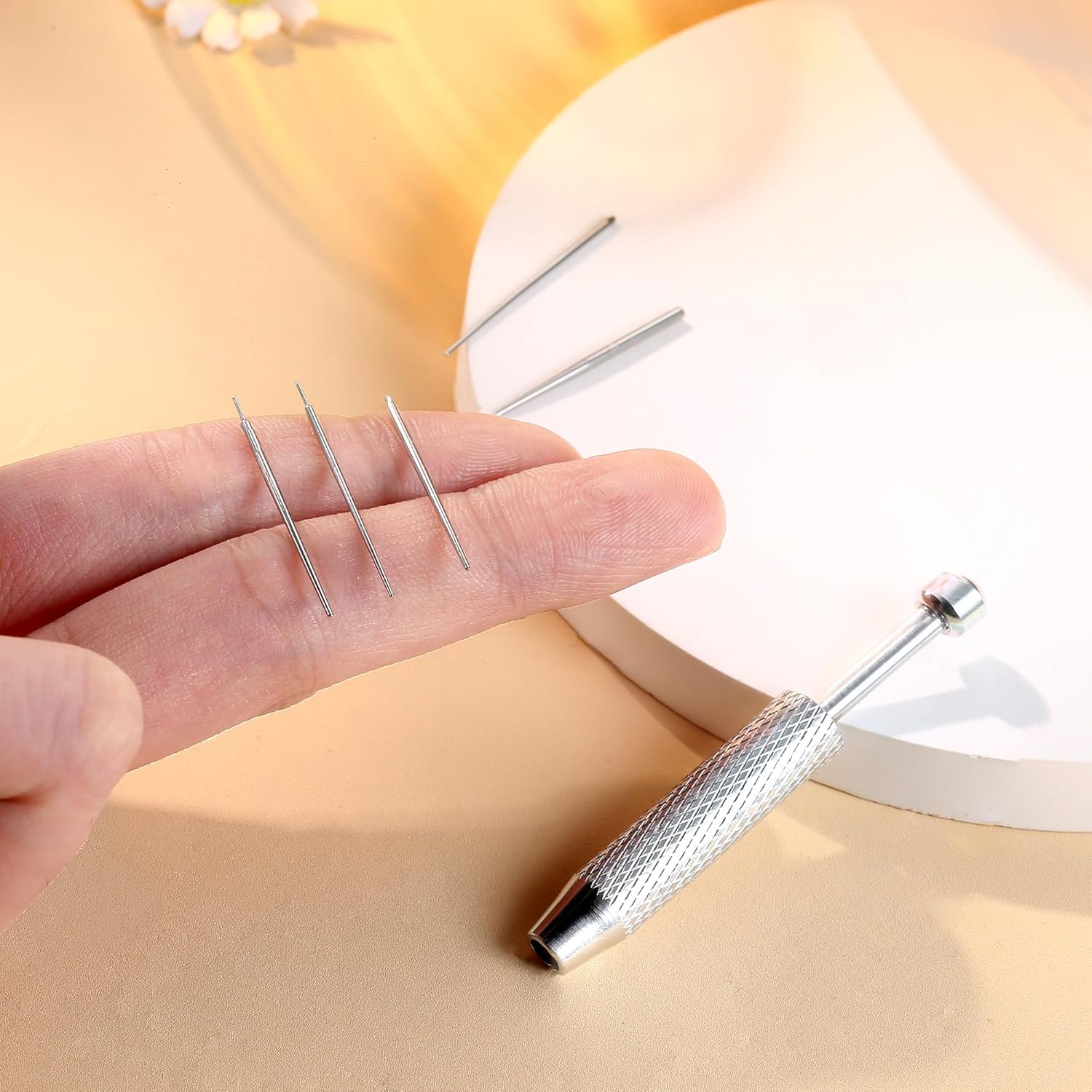 GEMQUEEN Piercing Taper Ball Grabber Tool for Changing Jewelry - 14G 16G 18G 20G Stainless Steel Flat Back Earrings Applicator Tool Threadless Insertion Pin Thread Body Piercing Kit for Ear Nose Lip - 2 Pcs Ball Grabber Tool image number 6