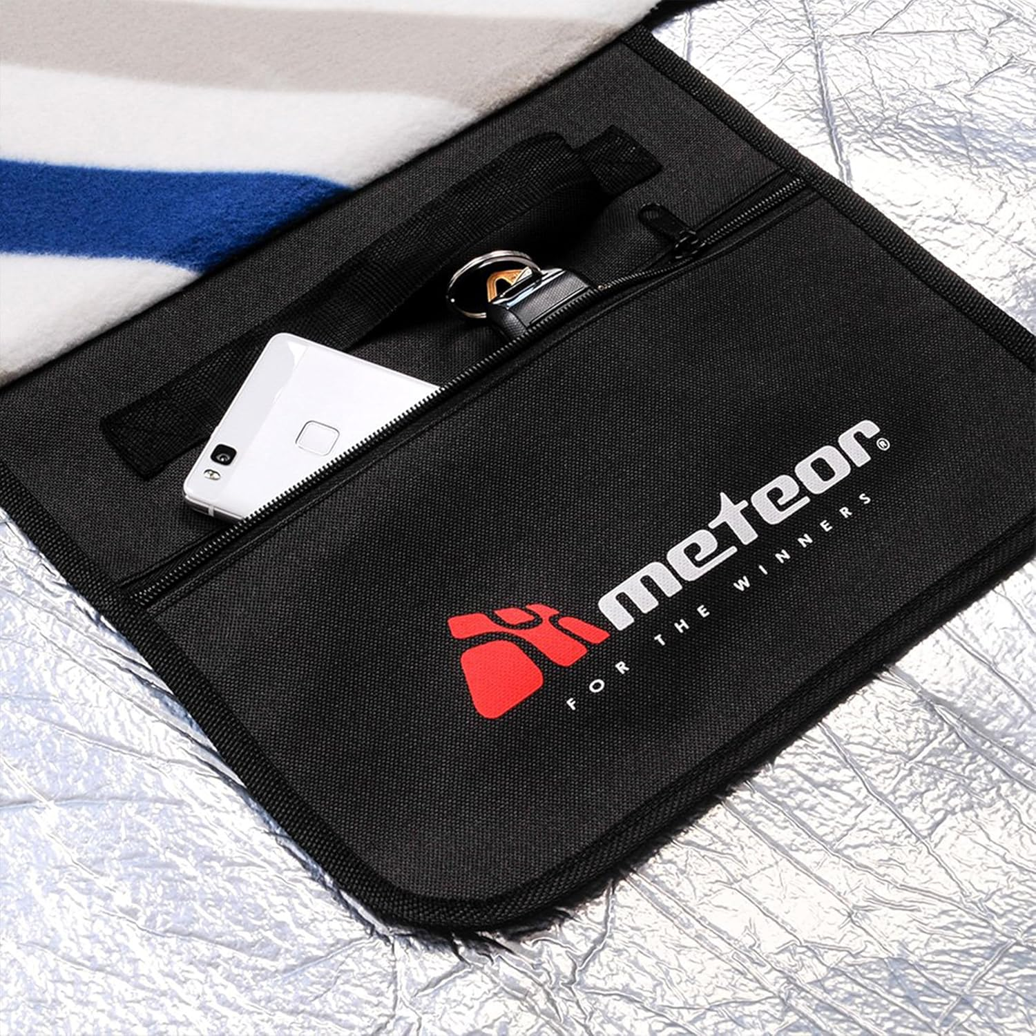 Meteor Camping Blanket & Outdoor Mat - 8 Sizes (Fits 1-12 People) - Waterproof, Soft Fleece, Foldable, Lightweight - Ideal for Camping, Beach, Travel, Park, Festival, Decking, Yard, Picnic & Hiking