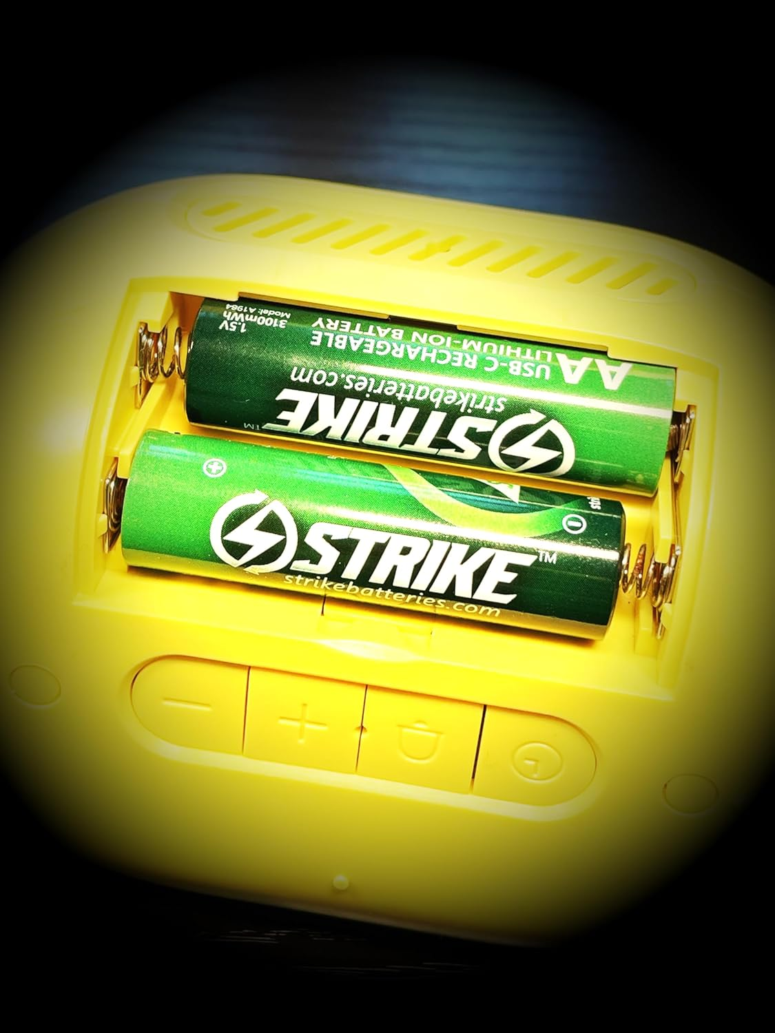 AA Classic Battery Lithium Ion 4 Pack Smart LED 1.5V 1800Mwh USB-C Rechargeable with Charging Cable, No Charging Box Needed! image number 1