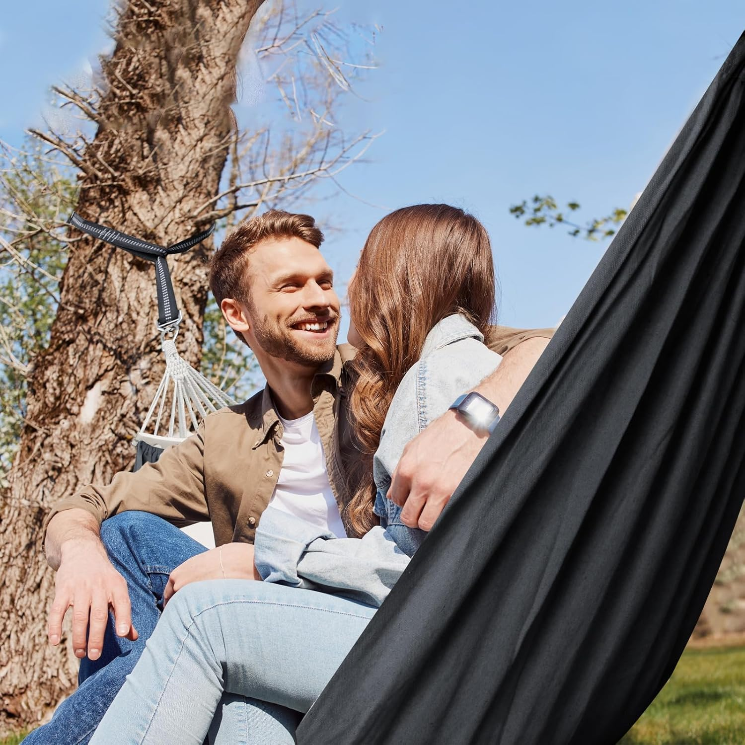 Chihee Cotton Hammock Large Soft Breathable Camping Hammock Holds up to 660Lbs Portable Tree Hammock with Detachable Spreader Bar Pillow 2 Strong Webbings 2 Carabiners Patio Garden Indoor Outdoor image number 2