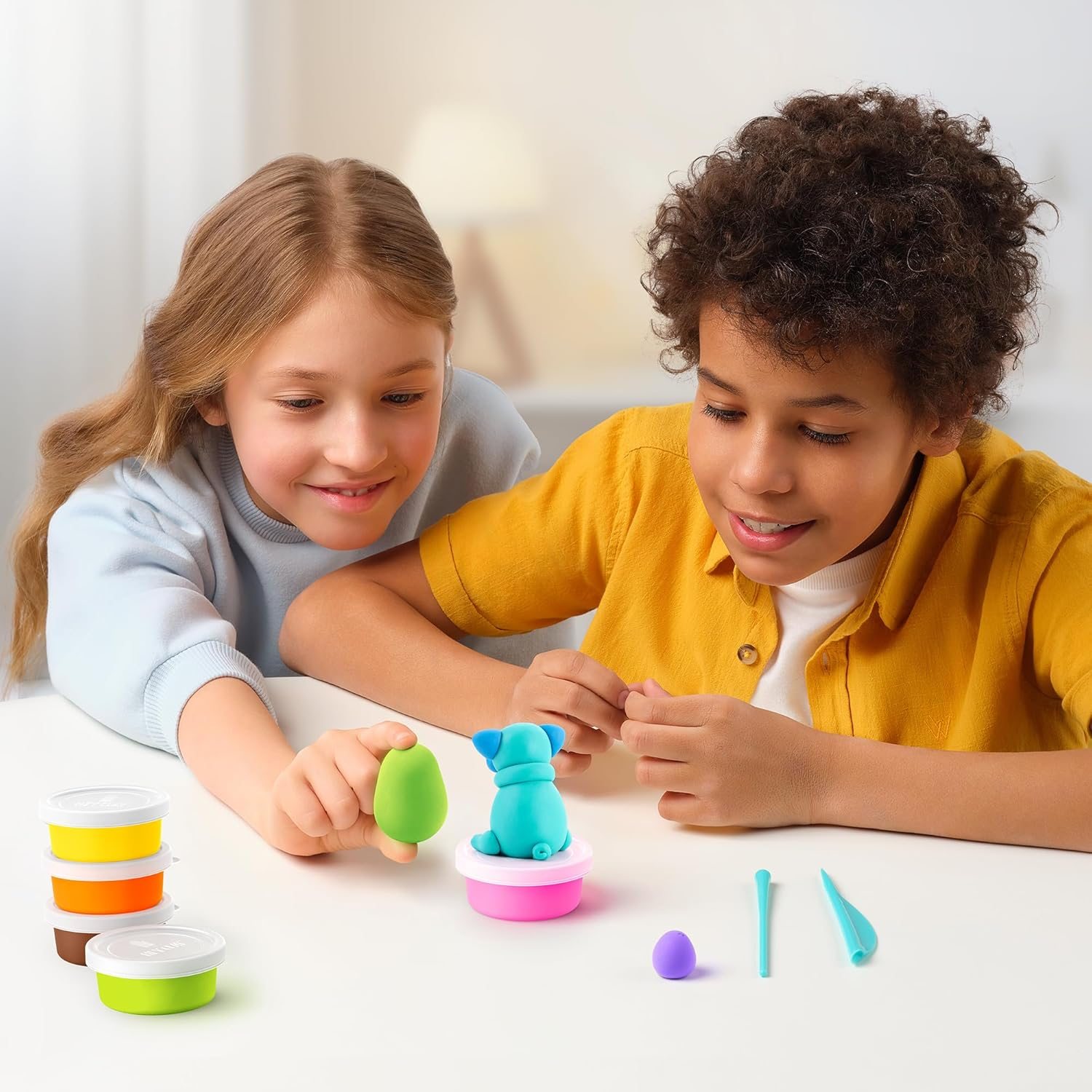 Hey Clay Dog Story &ndash; 15 Cans of Air-Drying Clay with Sculpting Tools & Interactive App