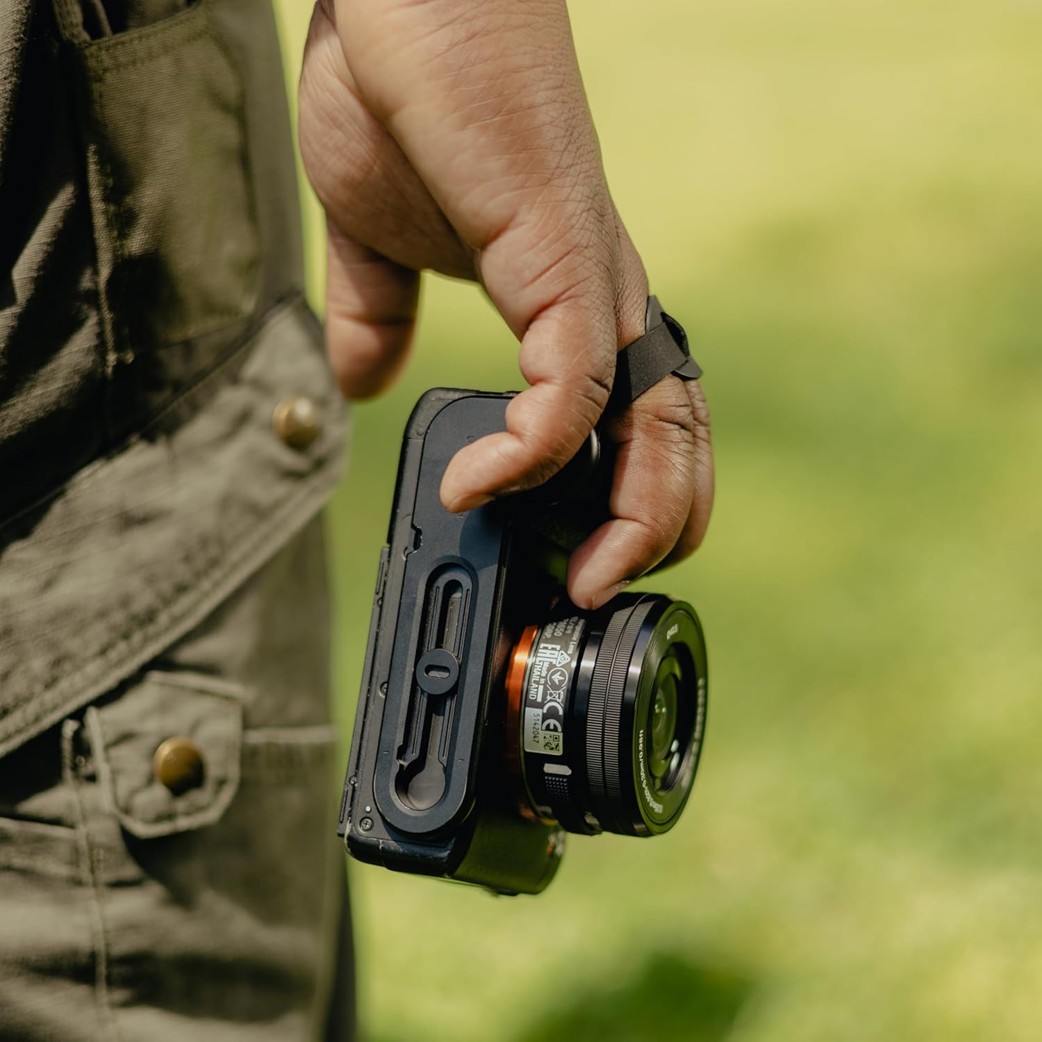 Peak Design L-Plate Micro Clutch image number 1