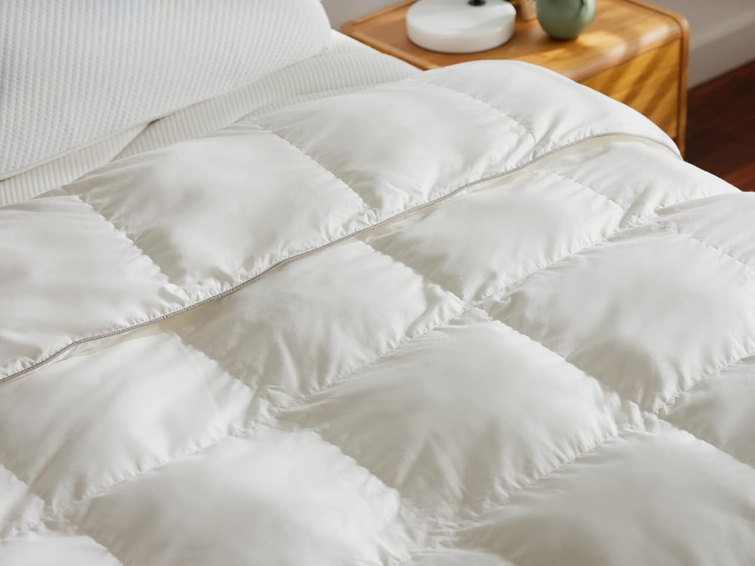 Koala All Seasons White Duvet Insert/Hypoallergenic, Alternative Quilted Bedding Comforters with Duvet Tabs/Machine Washable, Lightweight Soft Cloud Feel Duvet Insert, Queen