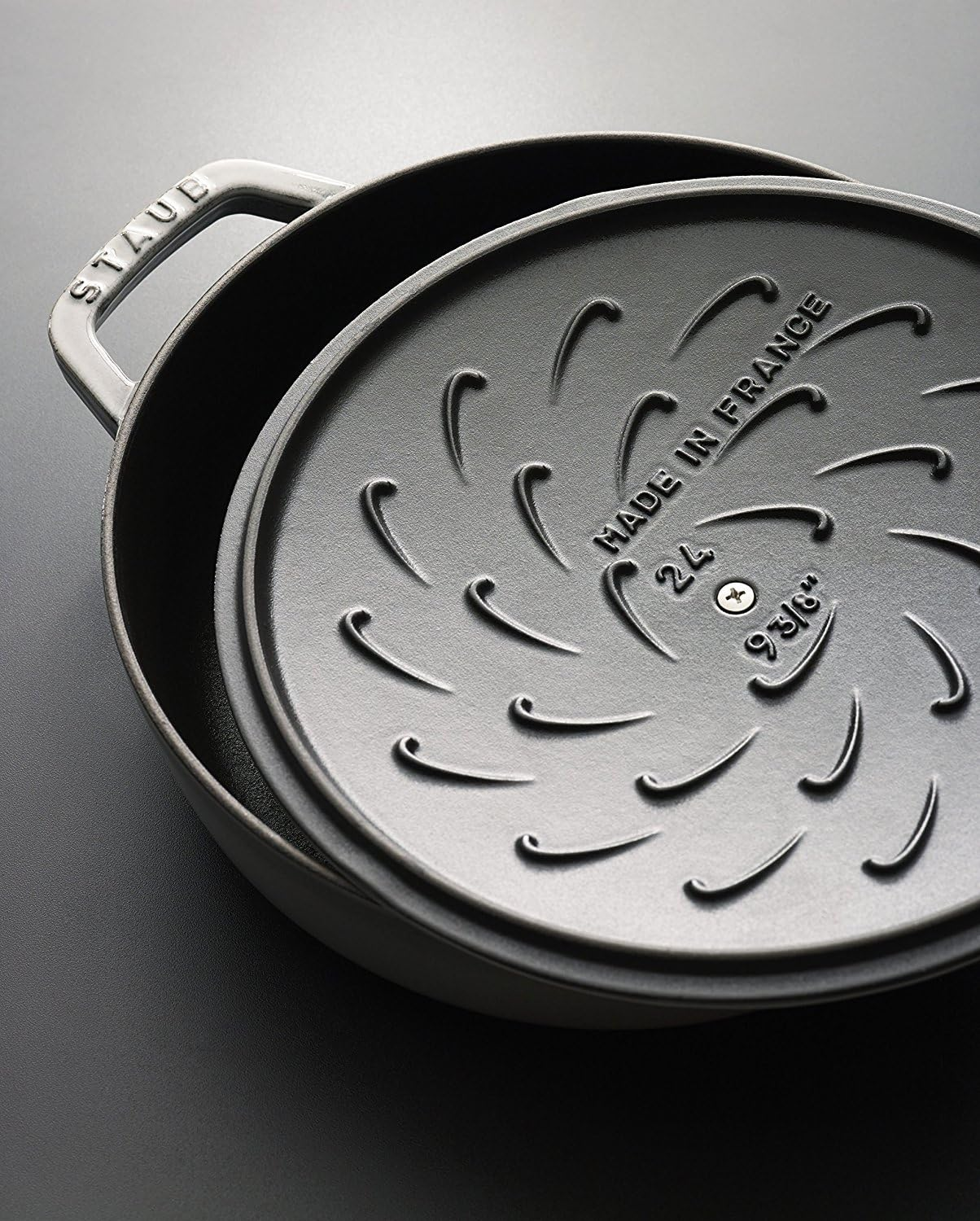 STAUB Cast Iron Chistera, Cherry, 24 Cm