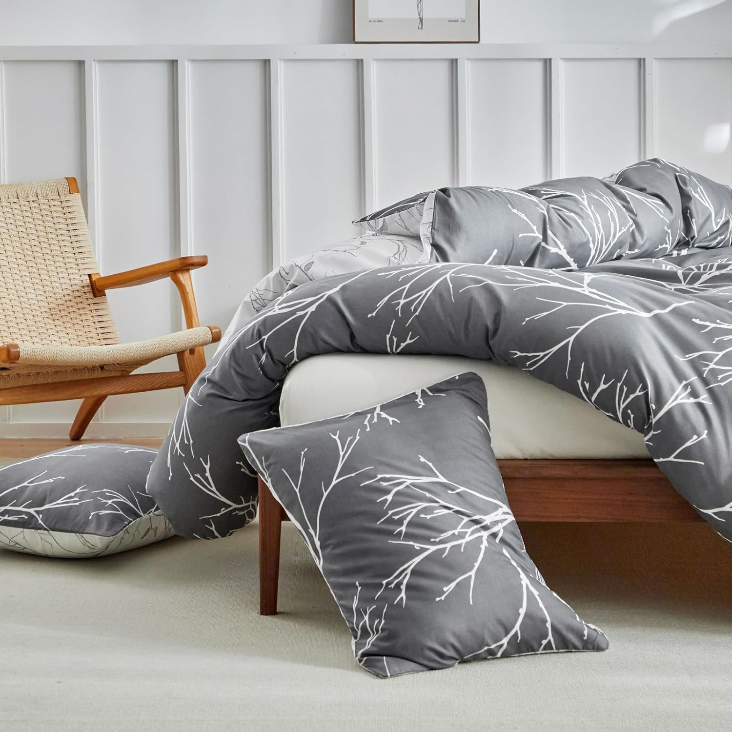 Tokokimo 3 Piece Bedding Set 220 X 240 Cm with 2 Pillowcases with Zip 65 X 65 Cm Microfiber Duvet Cover with Twig Motif for Double Bed with Zip, Dark Grey image number 4