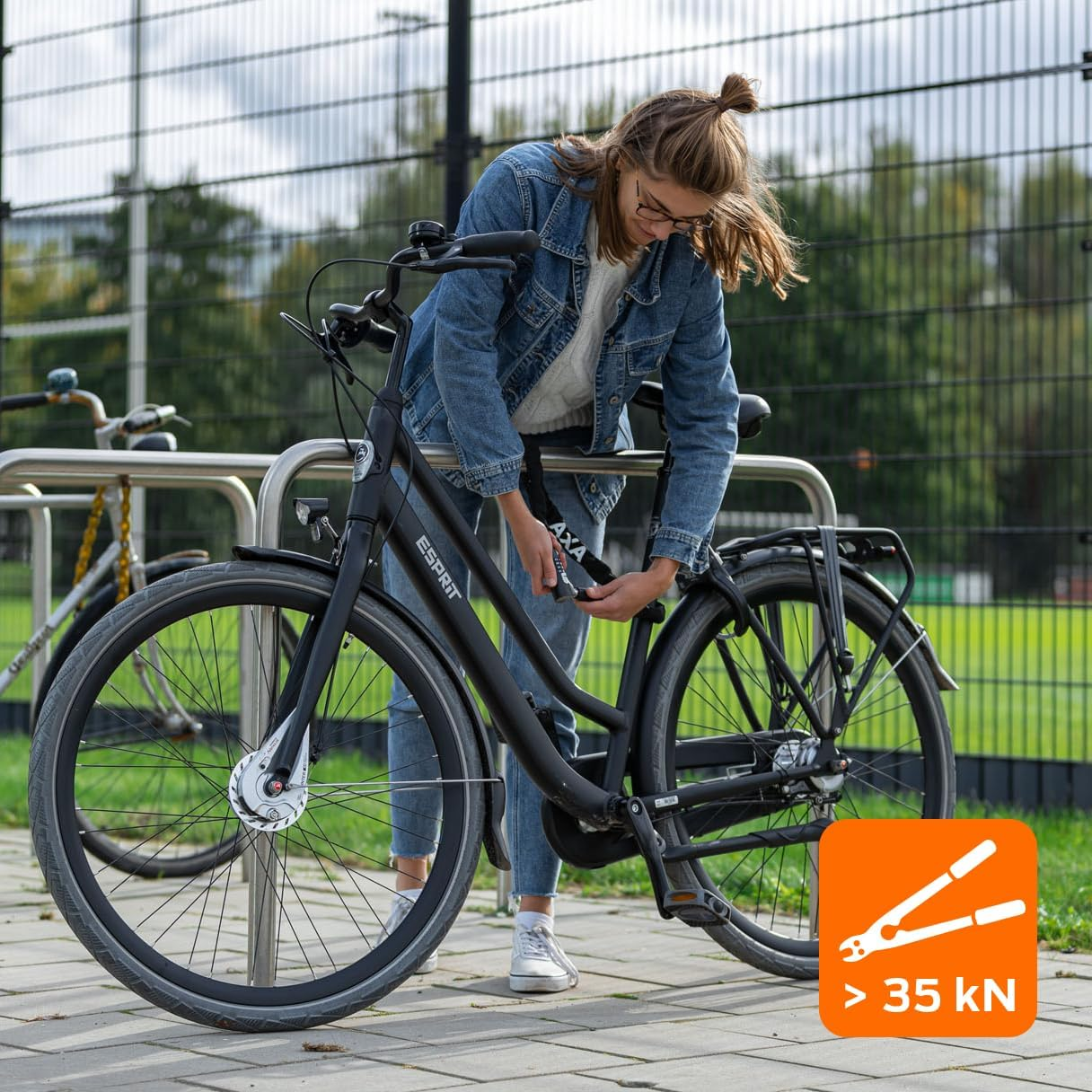 AXA Absolute C5-90 Chain Lock with Code - Length 90Cm - Security Level 7 - Steel Links 5Mm image number 1