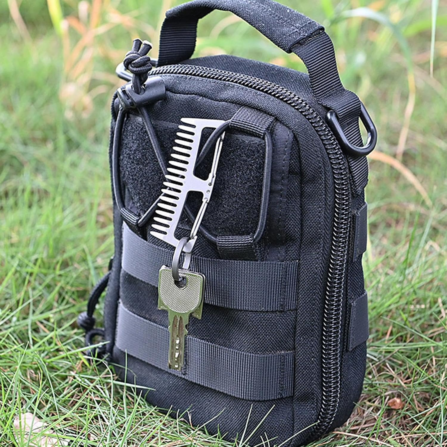 Outdoor Carabiner Comb, Pocket Hair Comb, Titanium Keychain Comb, Anti-Static Comb Tool, Outdoor Comb Tool Carabiner Hair Comb Keychain Hair Comb Titanium Outdoor Comb Mountaineering Comb Tool Hiking