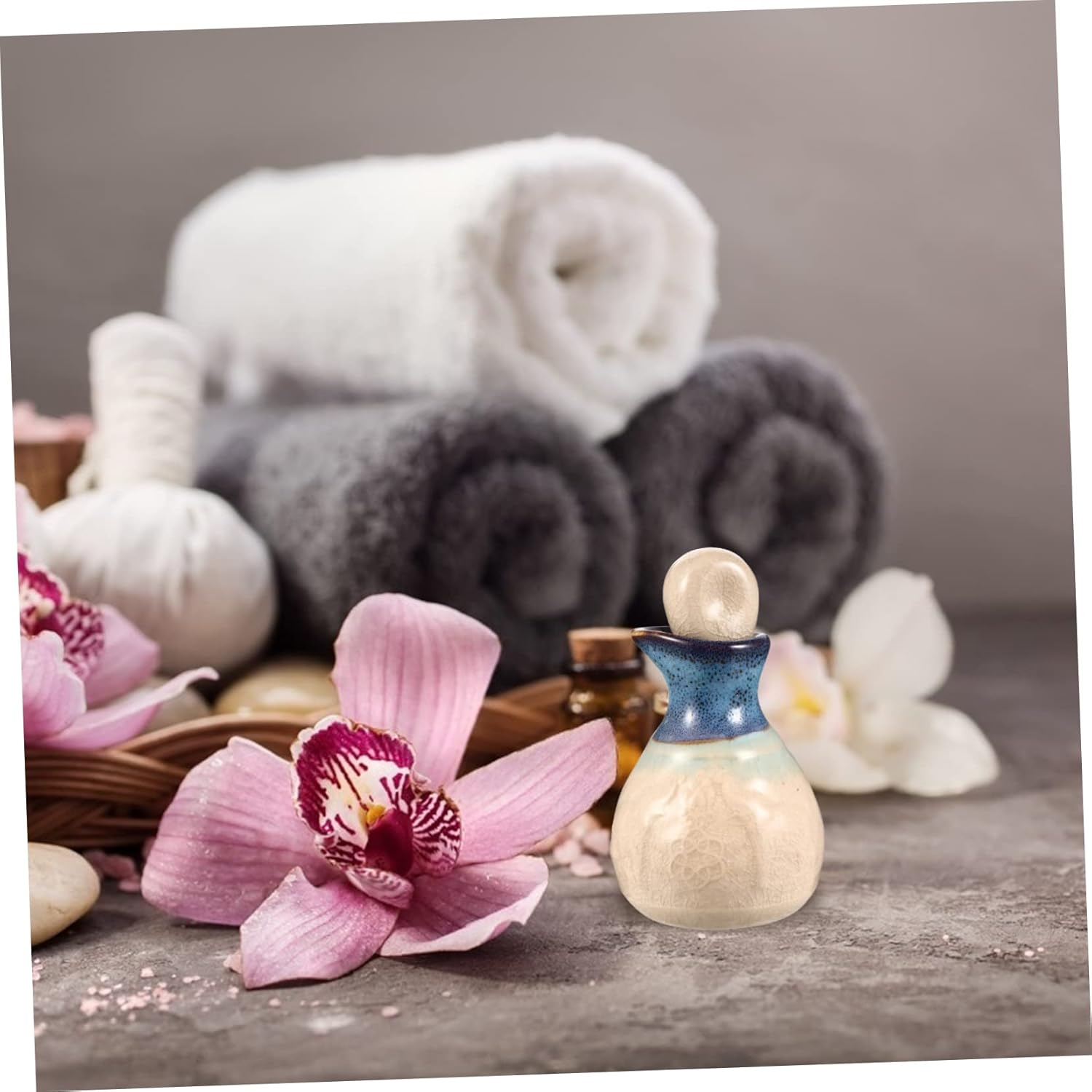 Beavorty Ceramic Essential Oil Perfume Bottle for Subpackaging Compact Dropper Bottle Spray Function for Travel Toiletry Needs image number 4