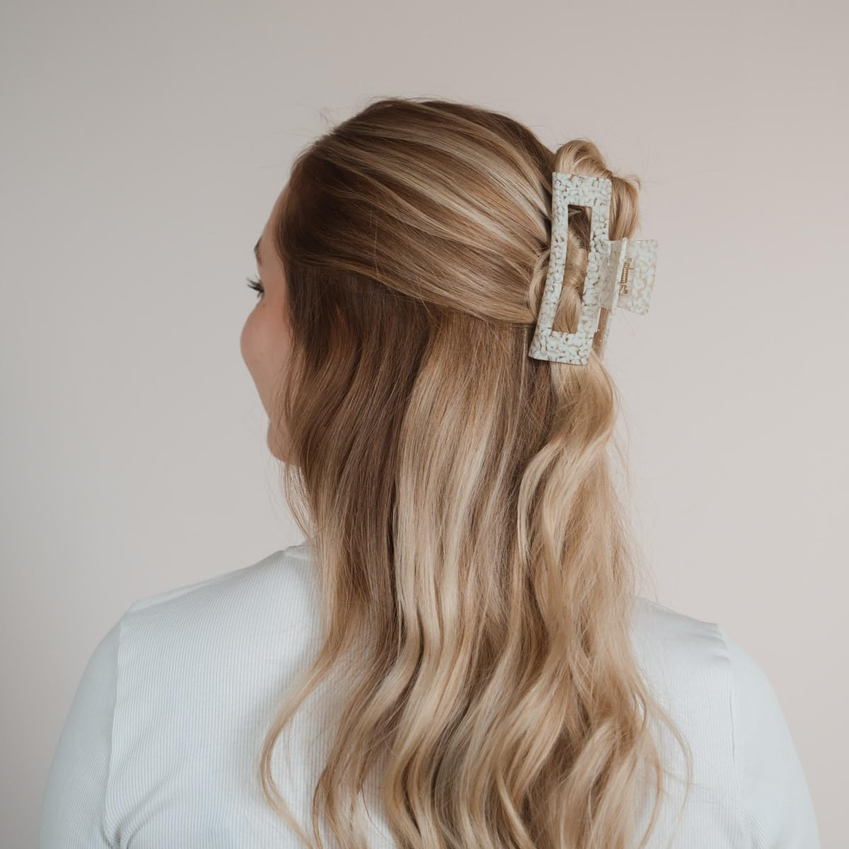 Smilla Hair Clip image number 6