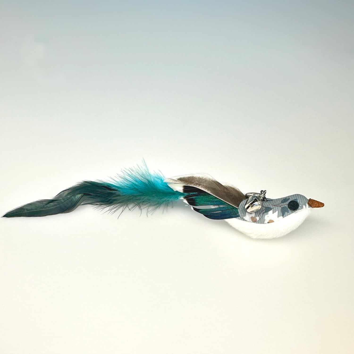 ZAYLUMO 11-Piece Realistic Bird Cat Toy Set &ndash; Handcrafted Feather Toys for Interactive Play, Ideal for Cat Wands & Home D&eacute;cor image number 2