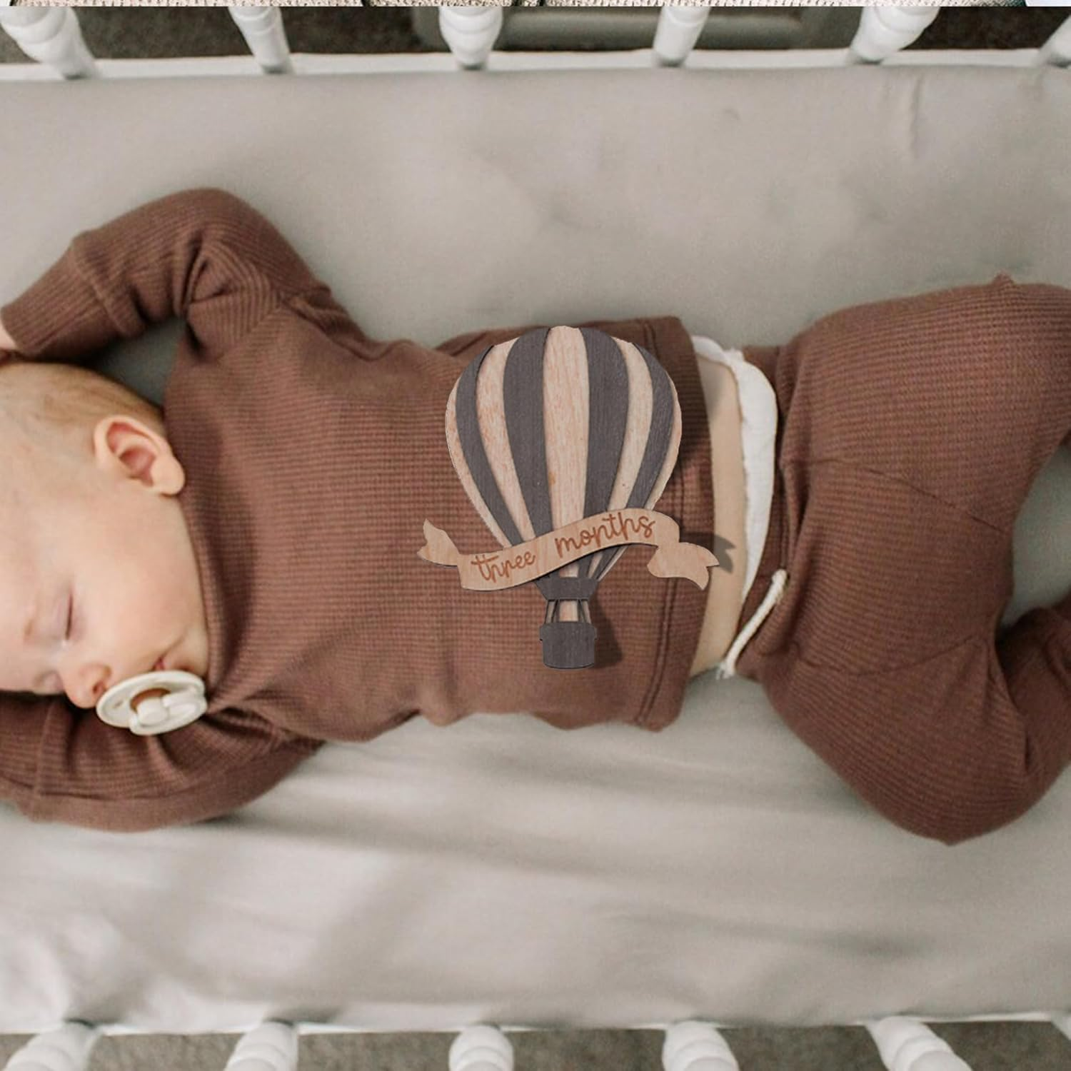 Baby Monthly Milestone Cards - Wooden Monthly Milestone Discs - Newborn Photography Props to Document Your Baby&acute;S Growth - Baby Announcement Sign (Air Balloon), BMM01 image number 4