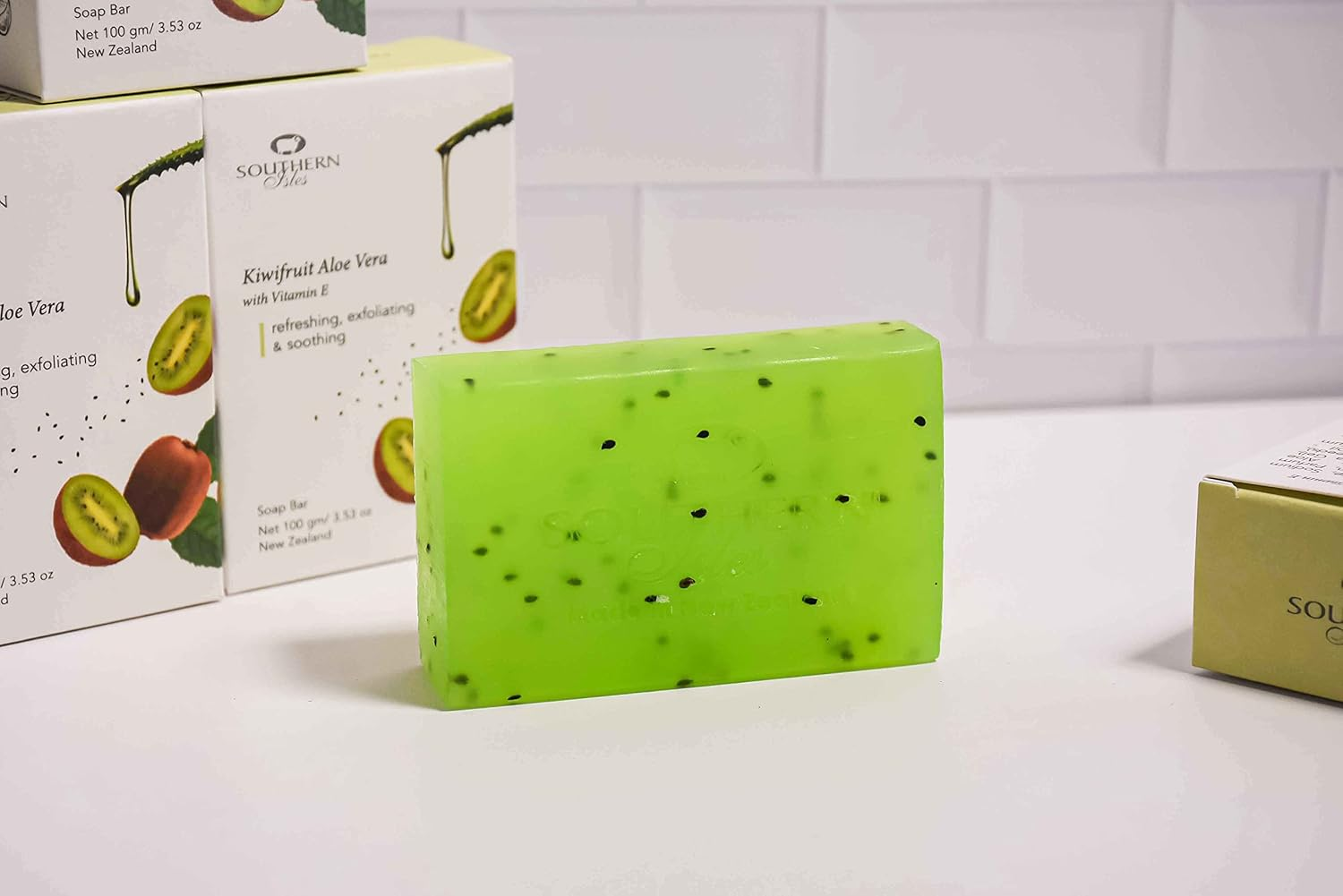 Kiwi Fruit & Aloe Vera Soap | Southern Isles | New Zealand image number 1