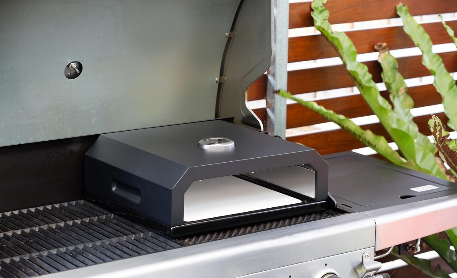 Healthy Choice Hacienda Pizza Oven Box with Built-In Thermometer - Transform Your BBQ into a Perfect Pizza Oven, Even Heat Distribution, Crispy Crusts, Artisanal Breads, User-Friendly Operation image number 6