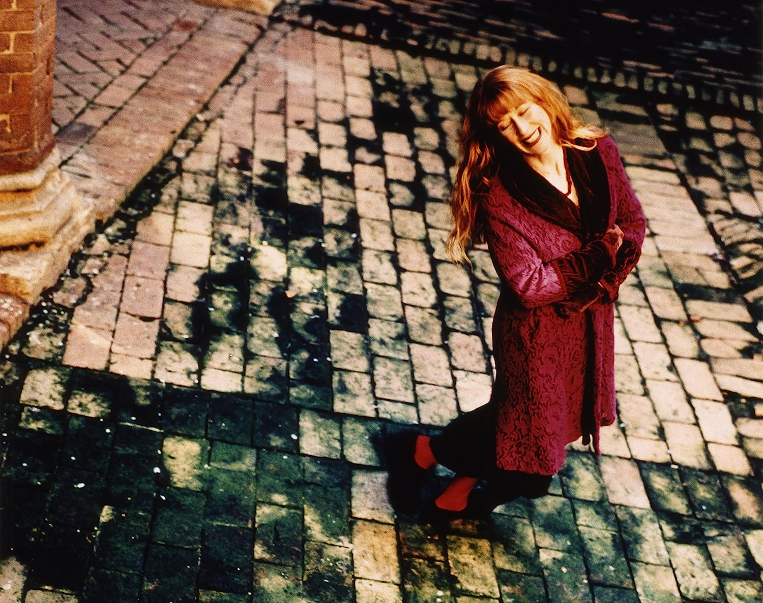 Journey so Far - the Best of Loreena Mckennitt image number 2