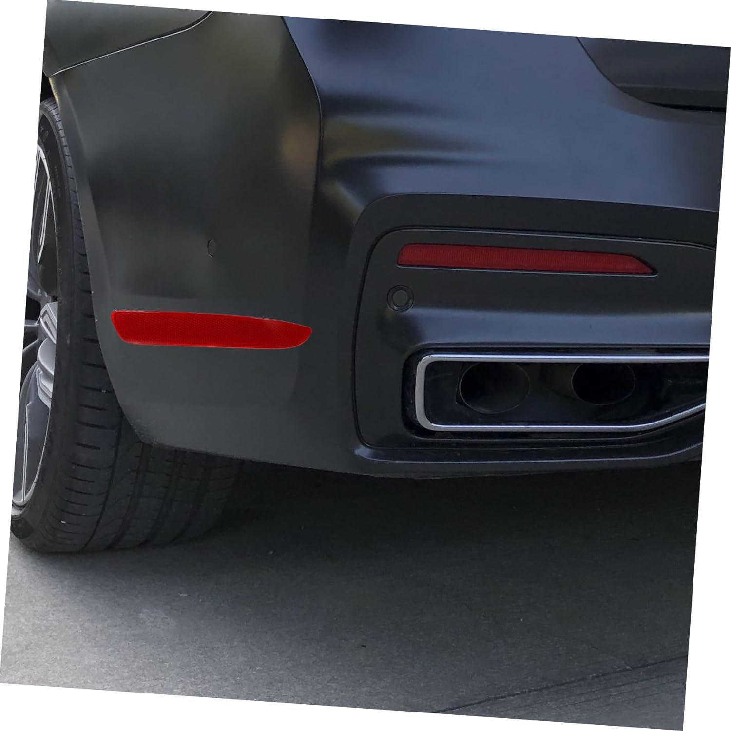 CHILDWEET 1Pair Car Rear Bumper Reflectors High Reflectivity Automotive Trim Light for Enhanced Visibility Left Right for Easy Installation Various Vehicle Models image number 5