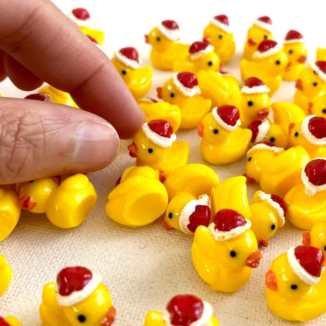 Mini Christmas Resin Tiny Yellow Duck, Dollhouse Miniature Tiny Yellow Duck, Terrarium Fairy Garden Dolls Toy, Mini Micro Landscaping Decoration (2 PCS) image number 2