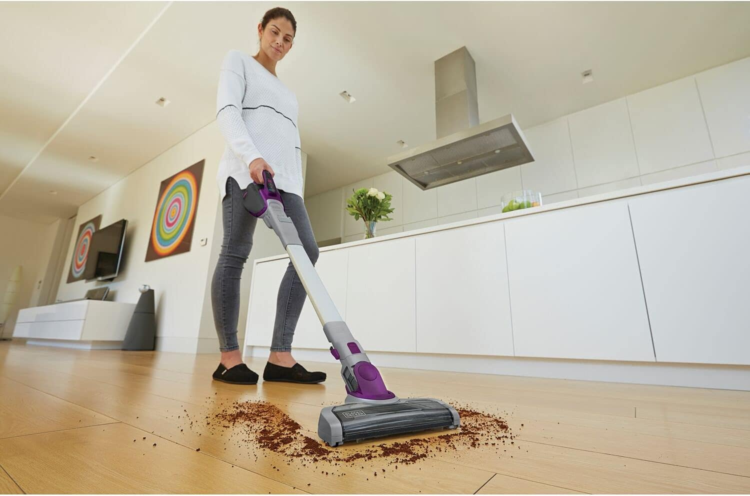 BLACK+DECKER 18V Lithium-Ion 2-IN-1 Pet Stick Vacuum image number 4