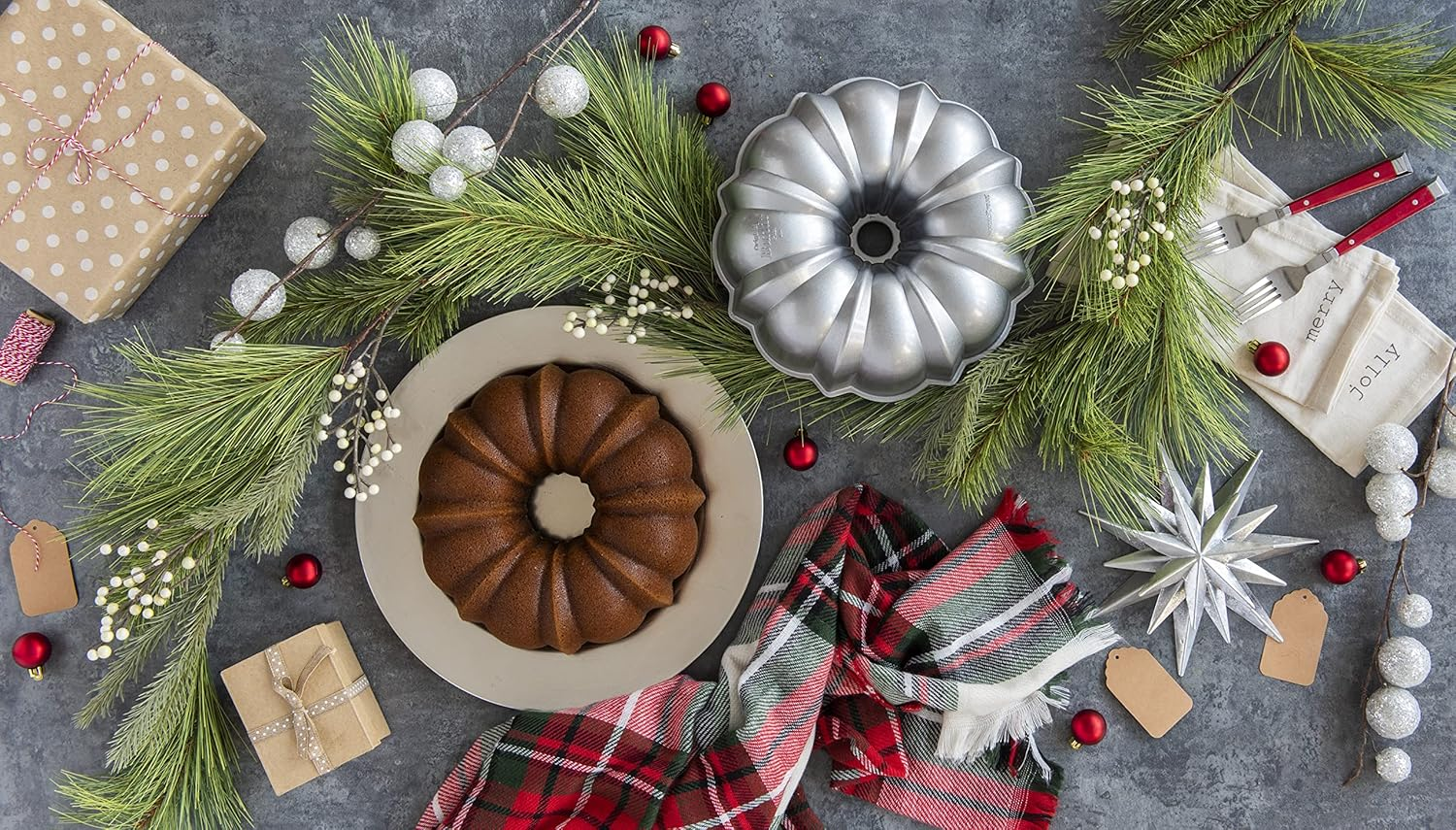 Nordic Ware Original Bundt, 12-Cup, Silver image number 1