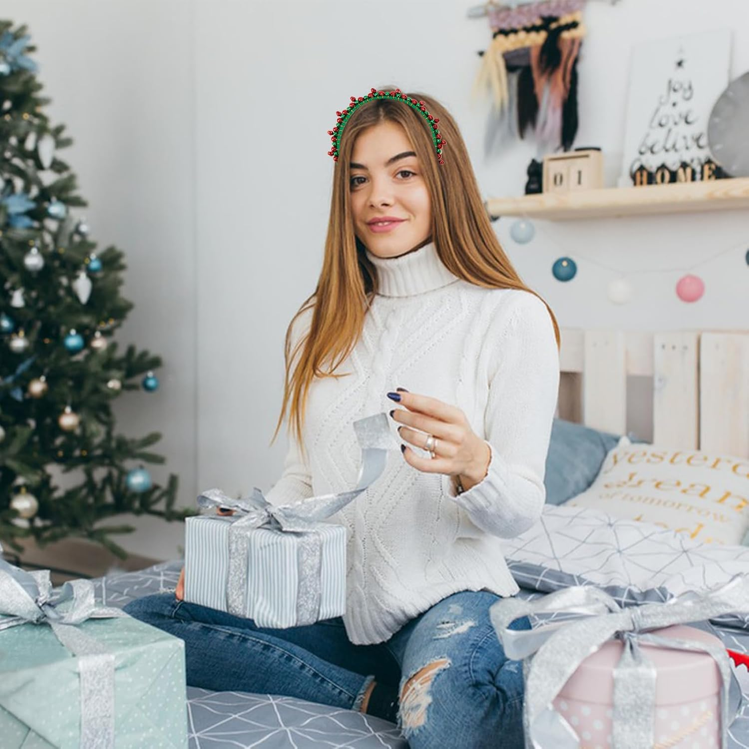 NICENEEDED Pack of 2 Christmas Headbands with Bells Red Green Gold Tone Christmas Bells Hair Band for Women Hair Accessories for Christmas Parties image number 3