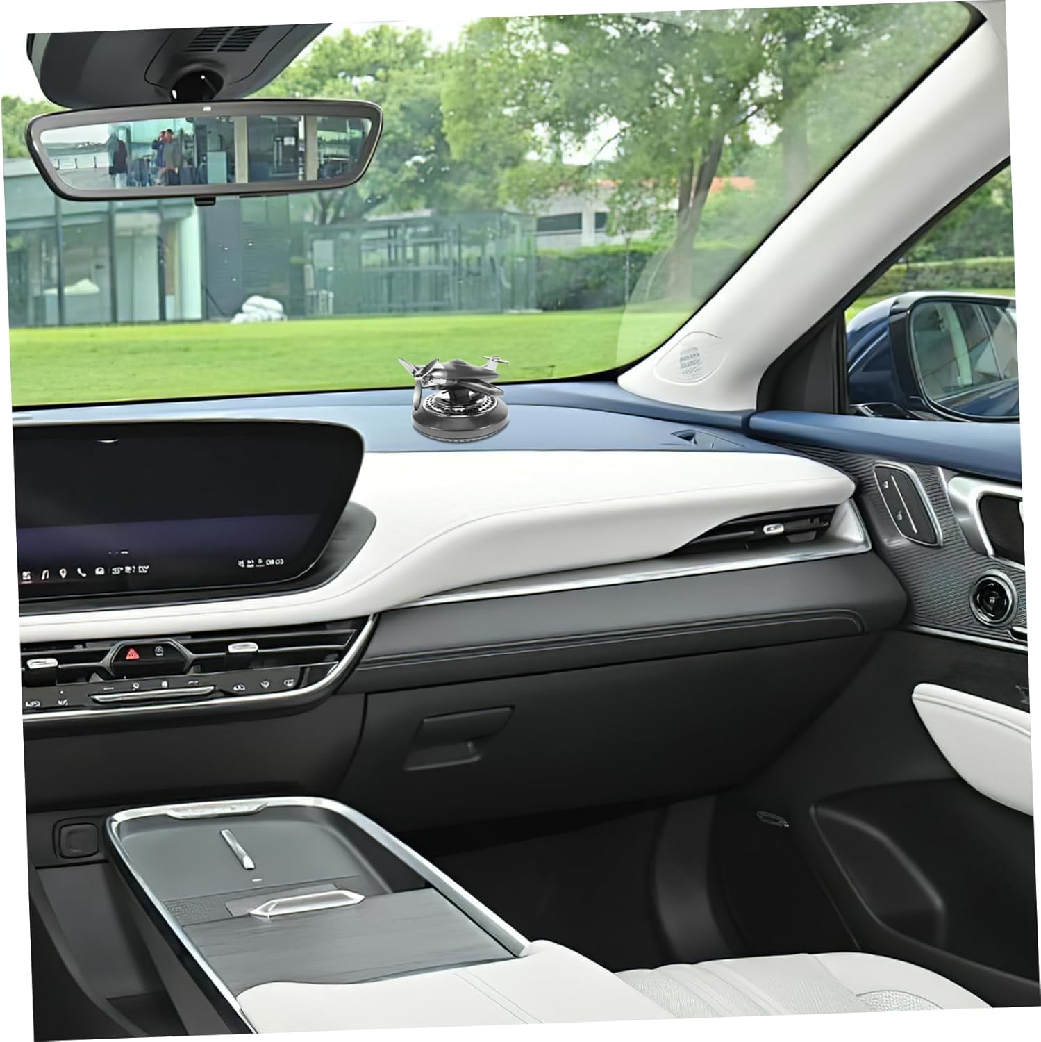 ULTECHNOVO Aircraft Car Perfume Solar Car Fragrance Diffuser Aromatherapy Aroma Diffuser image number 1