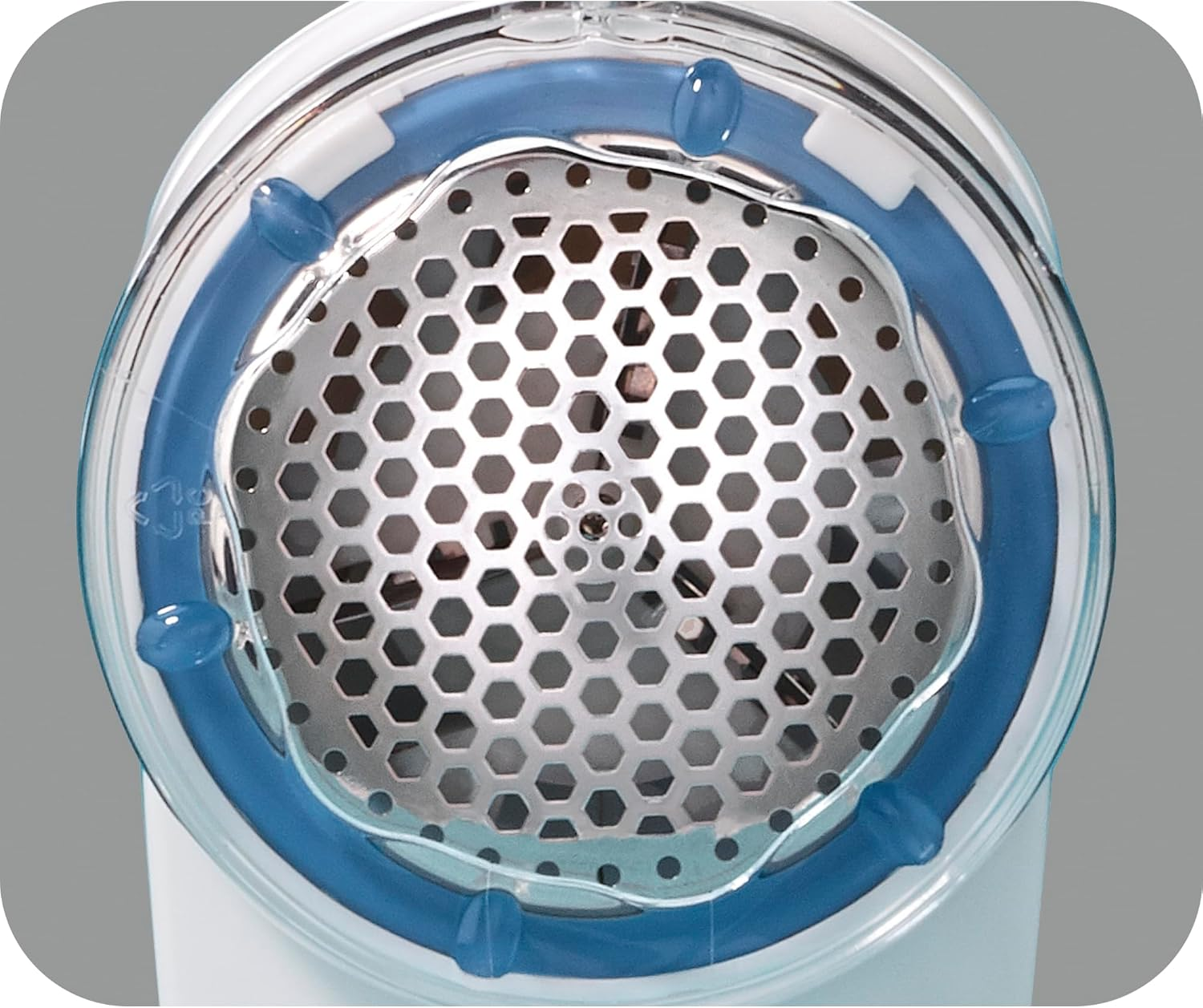 Conair Battery Operated Lint Remover. Safely Removes Fuzz, Lint and Pilling, with 3 Depth Control Settings for Customised Fabric Shave, Adjusts for Fabric Type, with a Detachable Lint Catcher