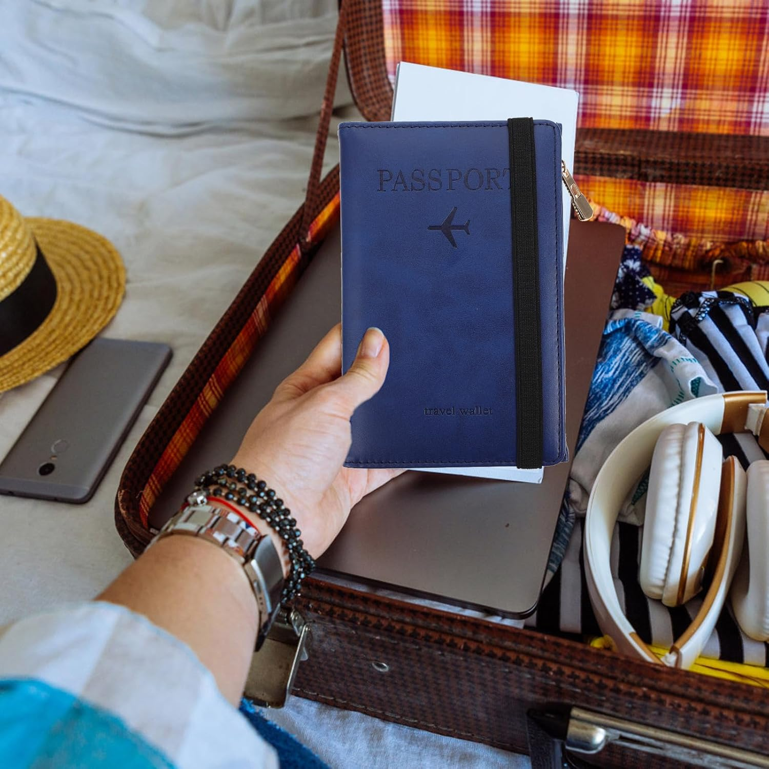 Yardwe Pu Passport Holder Cardholder Passport Cover for Travel Document Holder Simple Design RFID Blocking image number 2