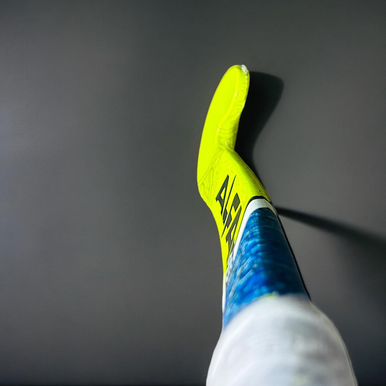 Alfa AX7 Hockey Stick | 70% Carbon Composite | Unisex | Optimised Lightweight Design | Durable High-Performance Stick | Versatile for All Playing Styles | Comes with Stick Bag