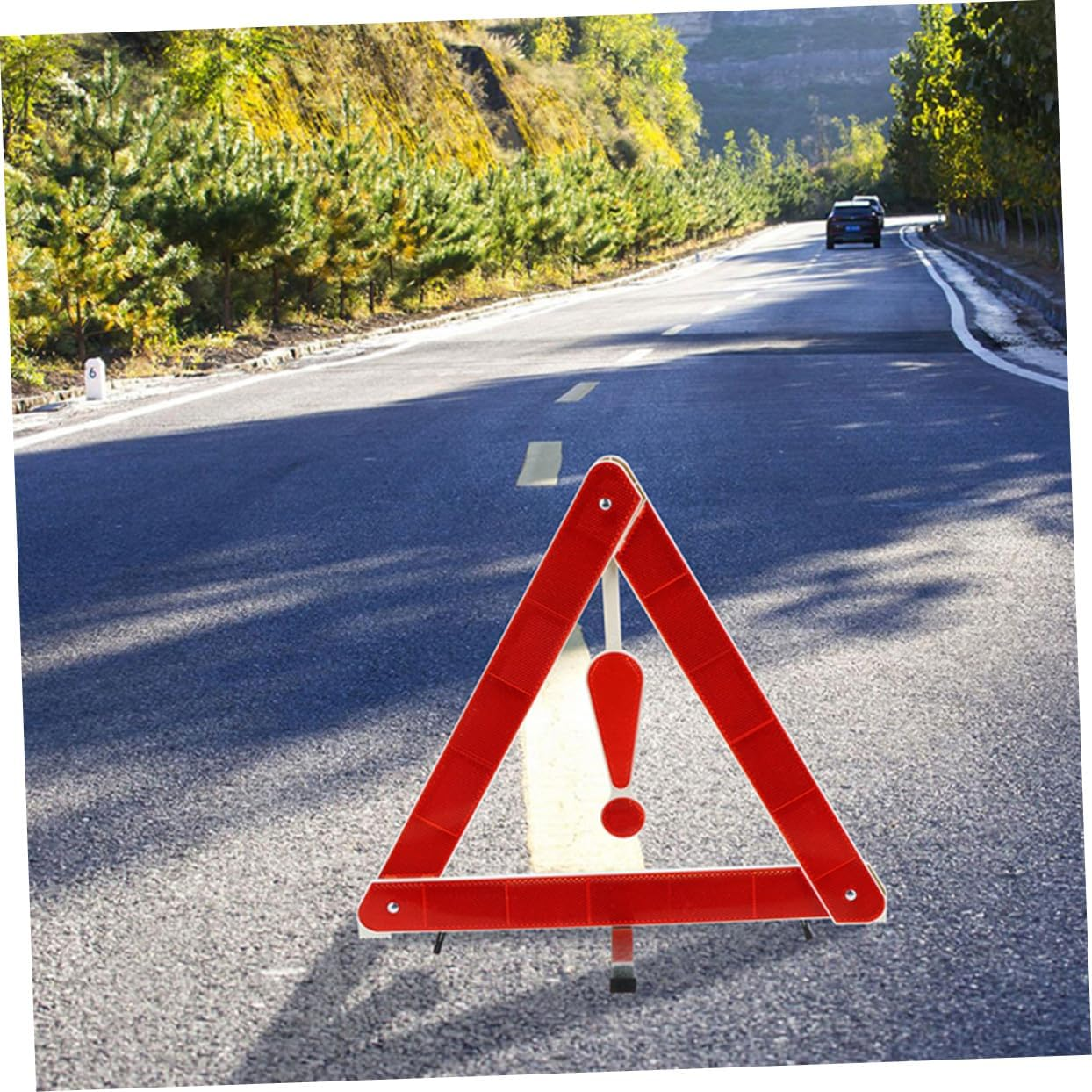 3Pcs Reflective Warning Triangles Roadside Safety Kit for Vehicles with Non-Skid Stable Base High Brightness Triangles for Cars Trucks and Transport image number 5