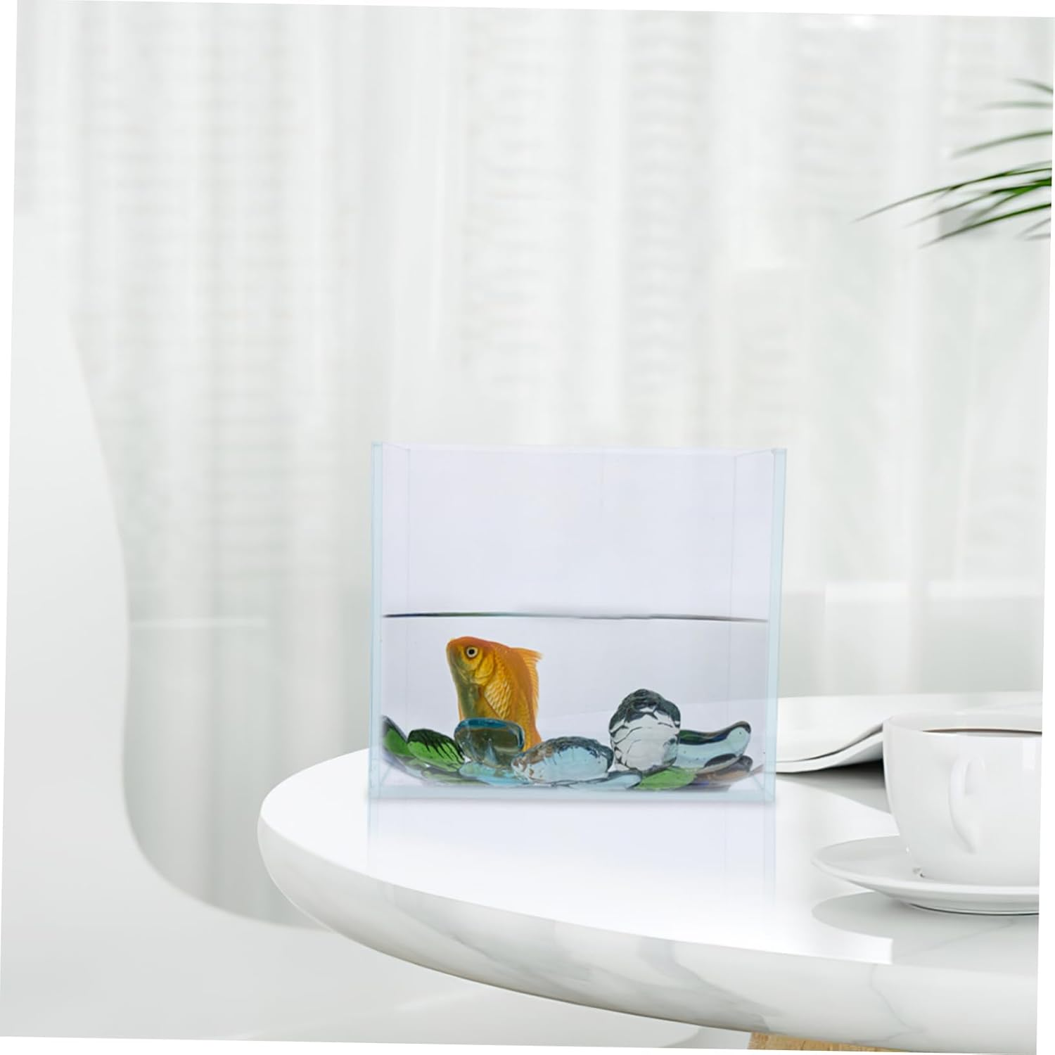 ERINGOGO Mini Glass Betta Fish Tank Transparent Desktop Aquarium Compact Space Saving Design Easy Maintenance Clear Viewing for Office Home Aquatic Pets image number 2