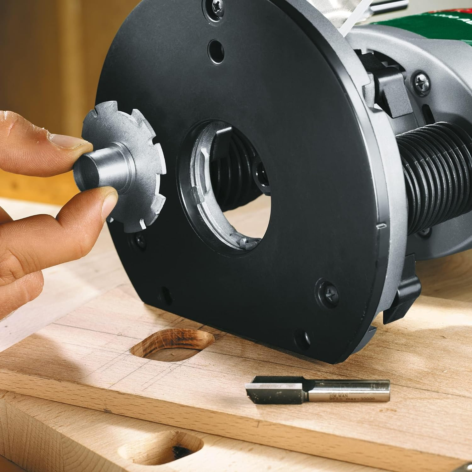 Bosch Home & Garden 1200W Electric Plunge Router with 8Mm Bit, Parallel Guide, Template Guide, Dust Extraction Adapter, 28000 RPM, Speed Selection, Wood, 3 Collets Included (POF 1200 AE) image number 3