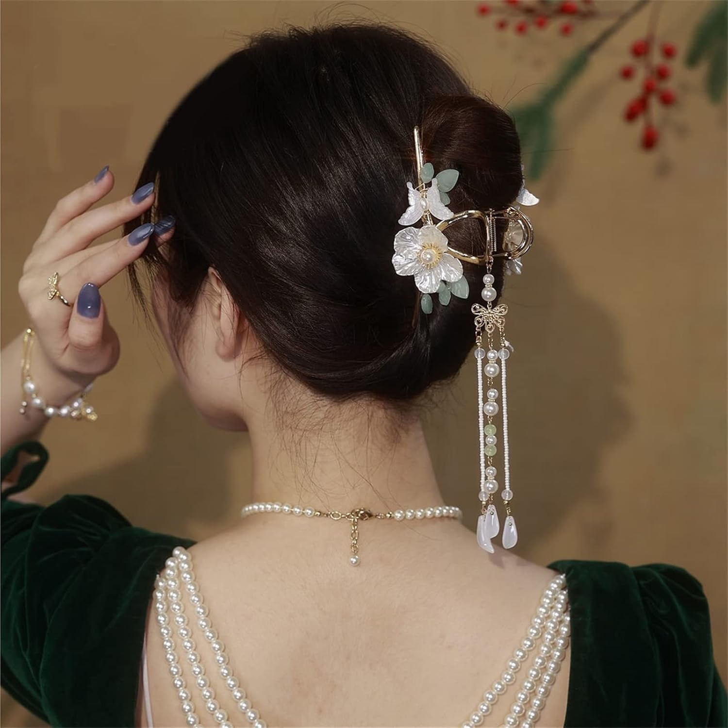 Claw Clips for Women Thick Hair, Hair Accessories, Female Temperament Clip Hair Ornament,White Camellia image number 3