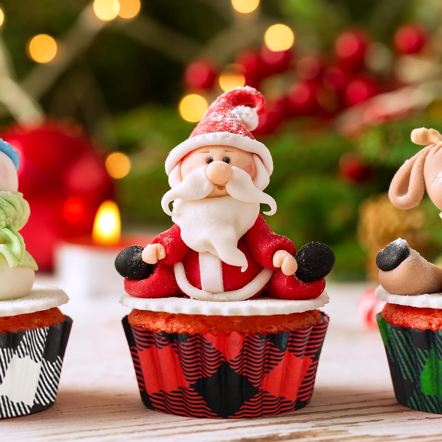 Whaline 600Pcs Cupcake Wrappers 3 Colors Christmas Buffalo Plaid Cupcake Liners Disposable Cupcake Liners Holders Paper Muffin Cups for Baking Home Kitchen Christmas Party Supplies