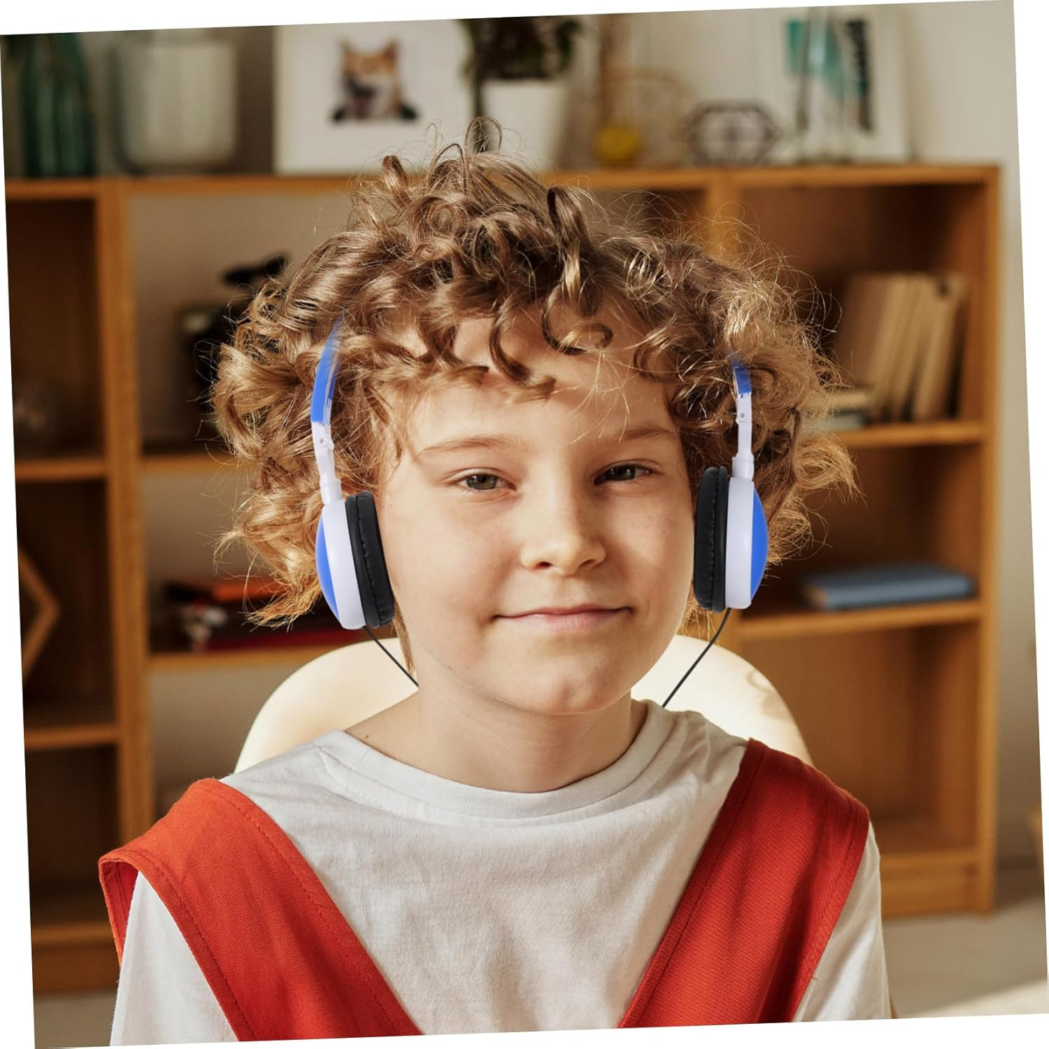 1 X Wired Foldable Headphones for Boys Girls Stereo Comfortable and Lightweight Compatible with Tablets, Phones and PC image number 2